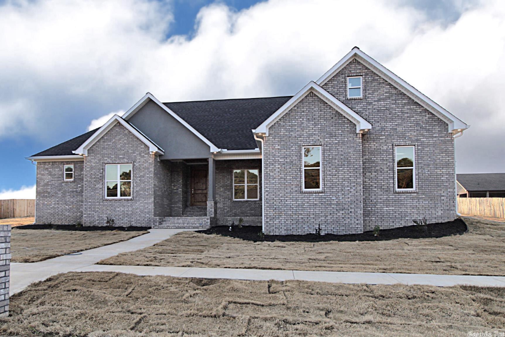 OAK TREE SOUTH - Residential