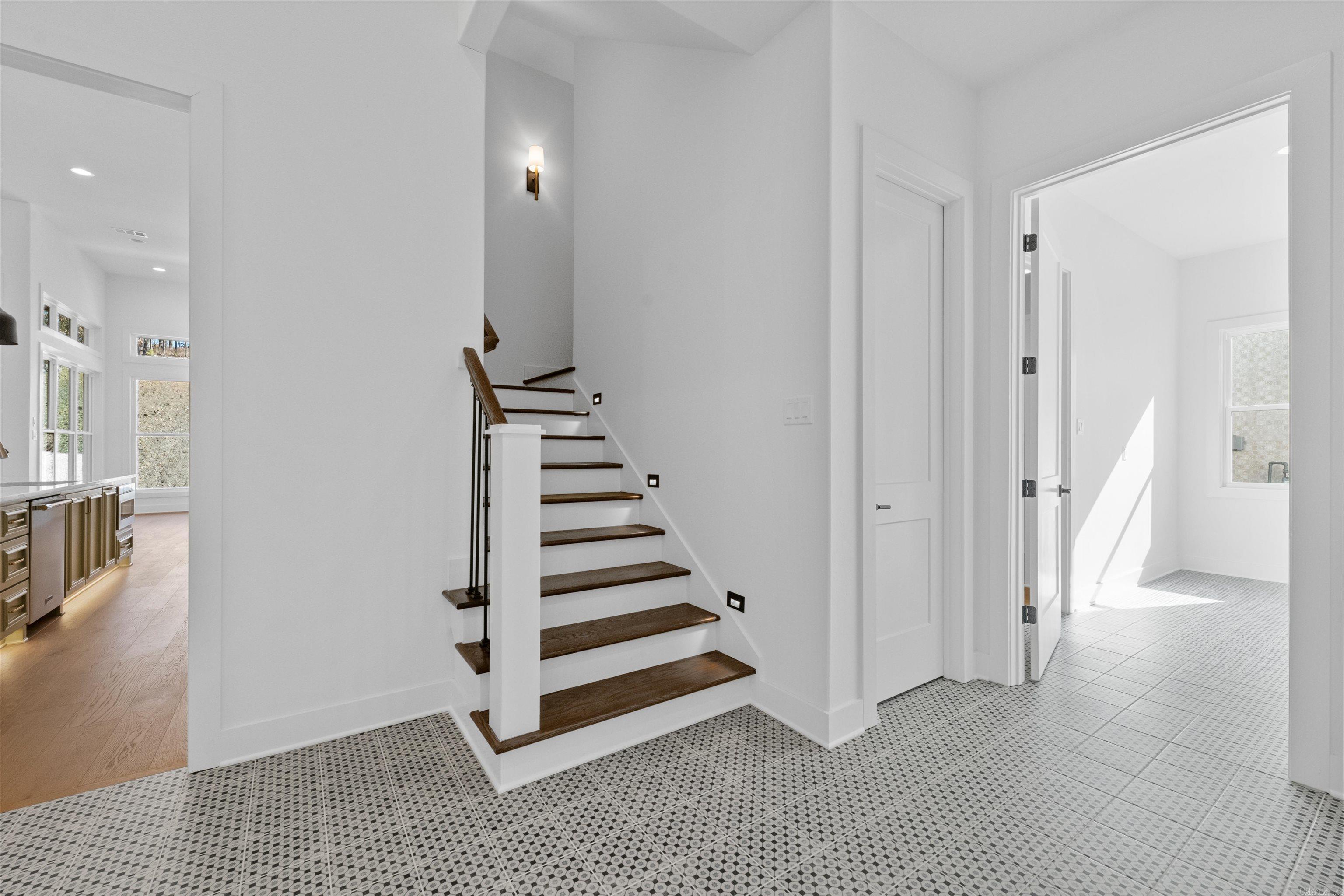 CHENAL VALLEY ABINGTON COURT - Residential