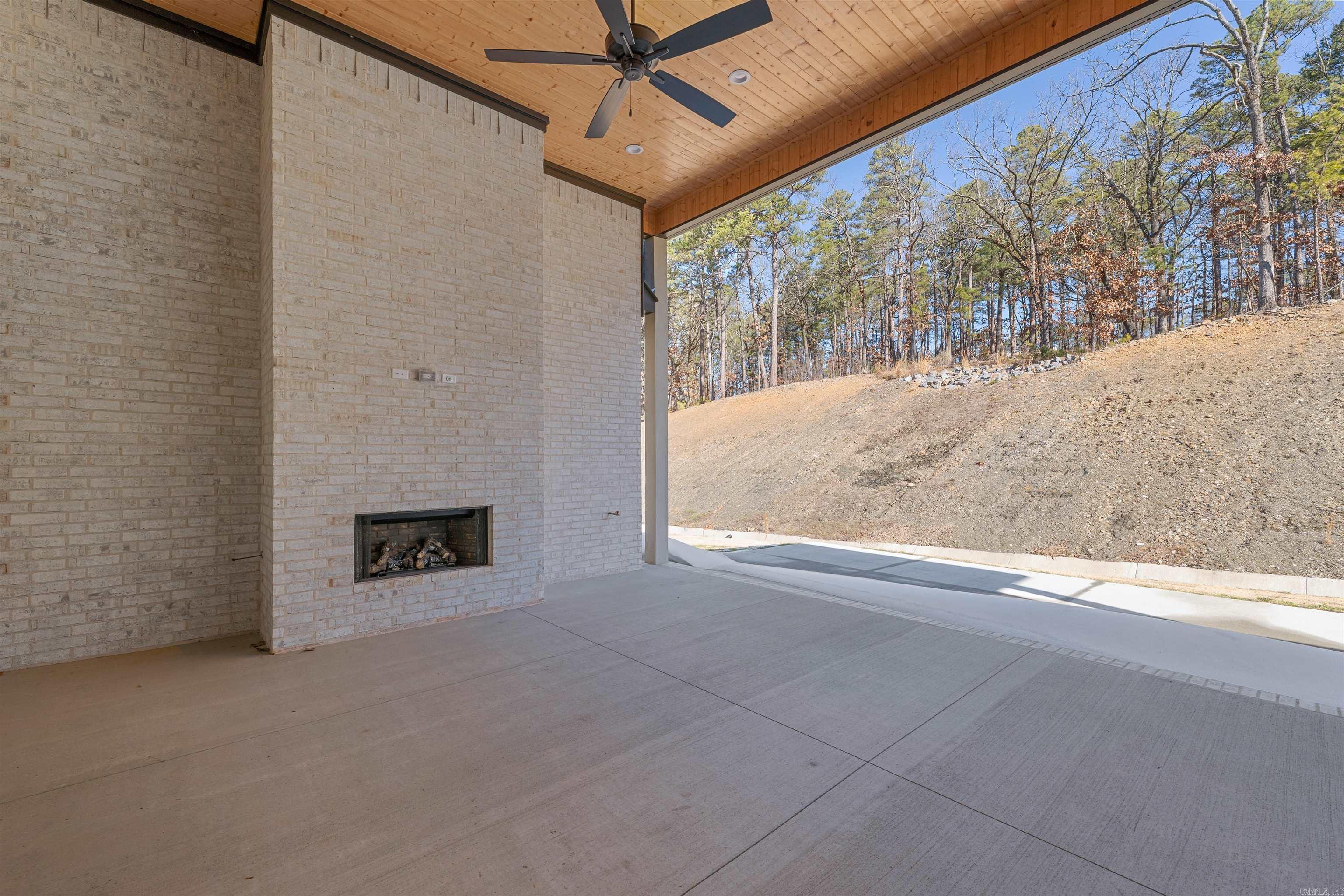CHENAL VALLEY ABINGTON COURT - Residential
