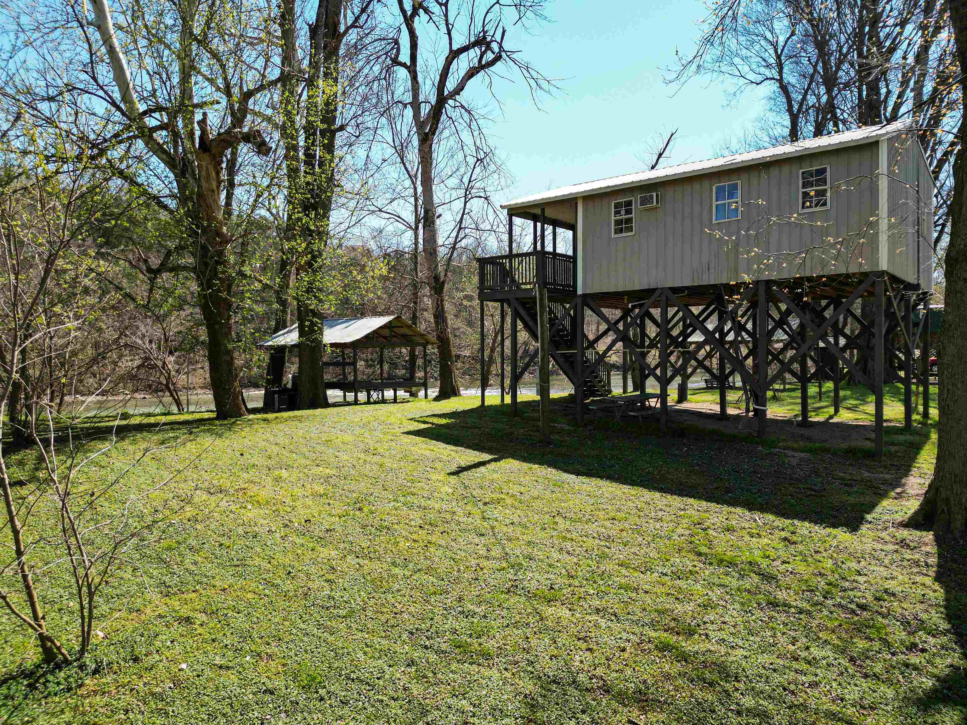 SPRING FALLS - Residential