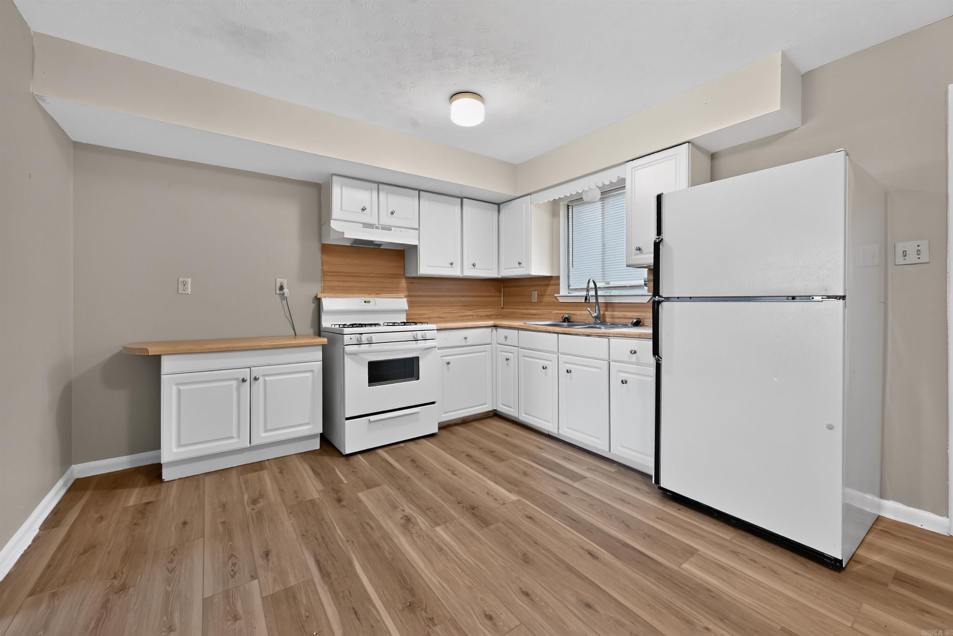 HICKMAN & MCCONNELL - Residential