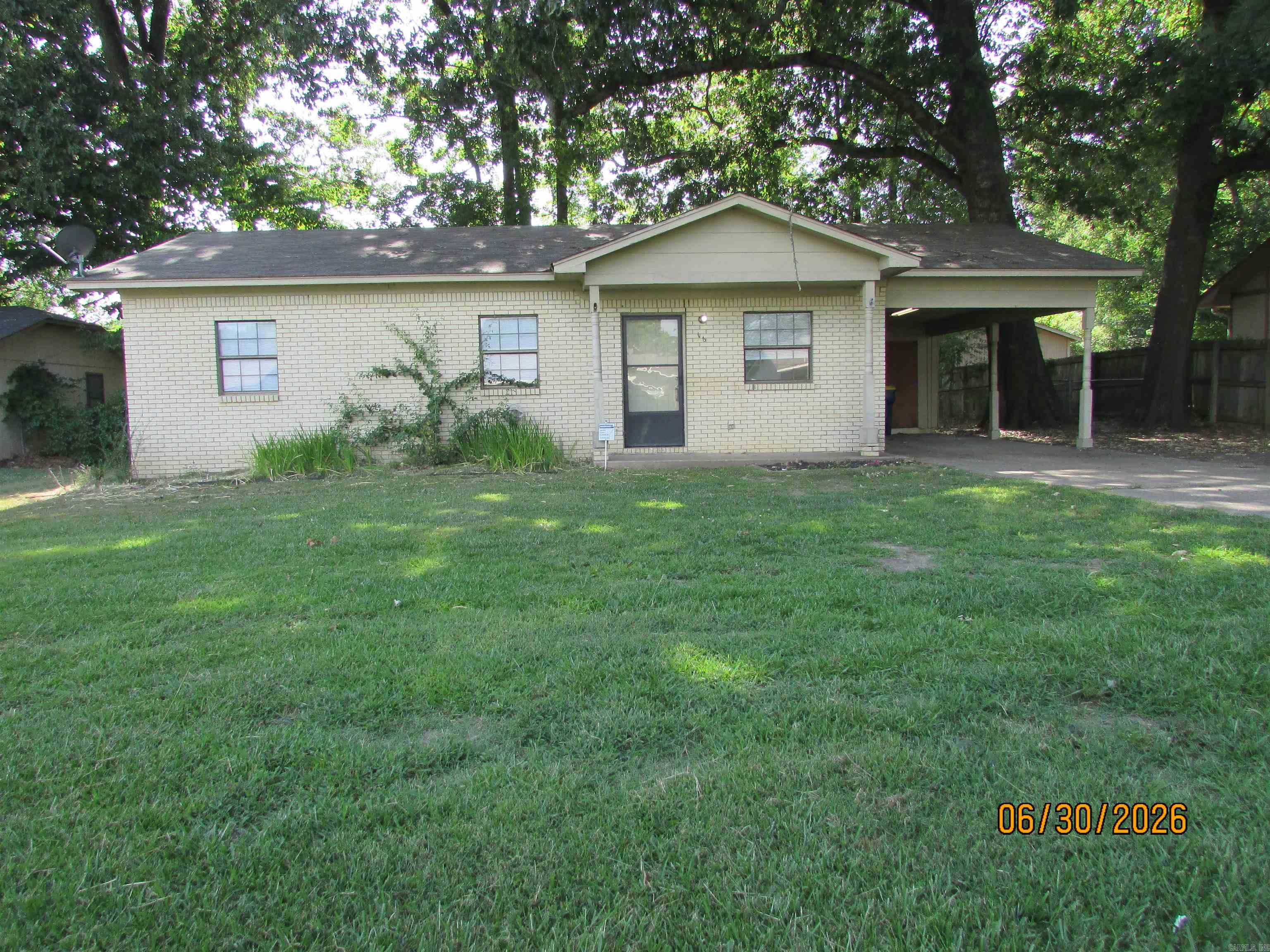Tired of renting? Make the move to this one. Centrally located near an elem school and shopping. Updated laminate flooring throughout. Newer stove. Good size kitchen and dining area. Tree shaded fenced back yard. Priced to sell.