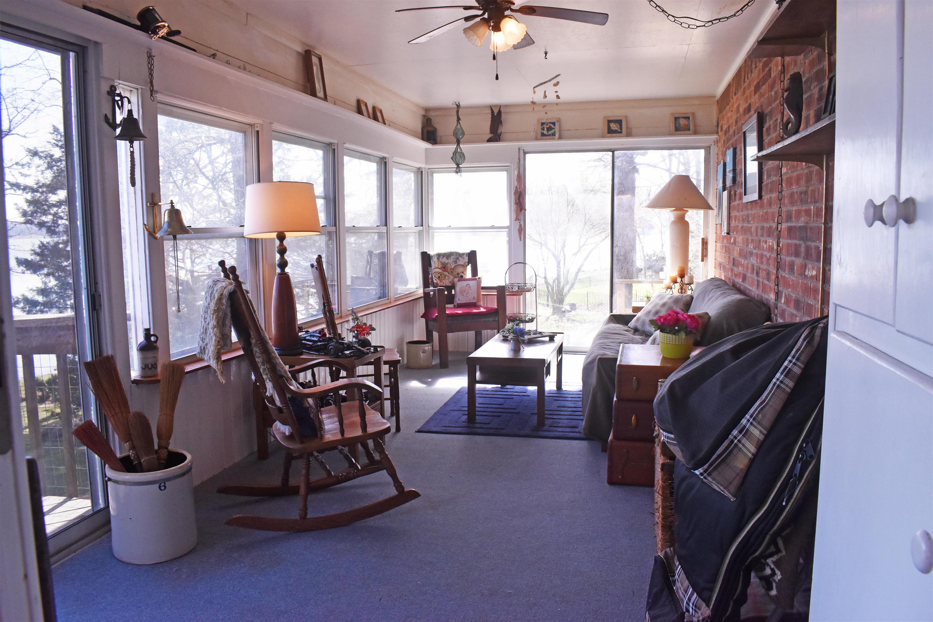 CROWN VIEW - Residential