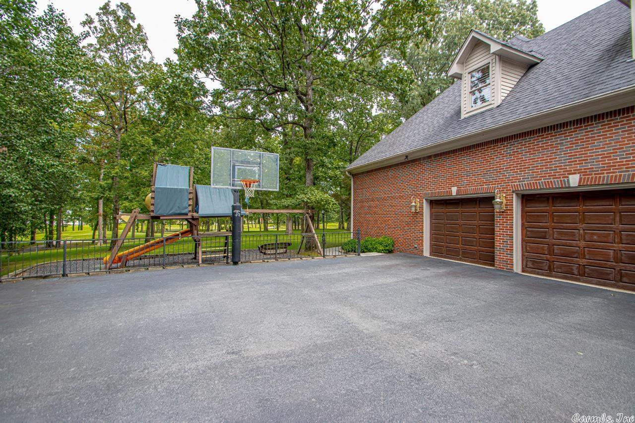 CHENAL VALLEY THE ESTATES - Residential
