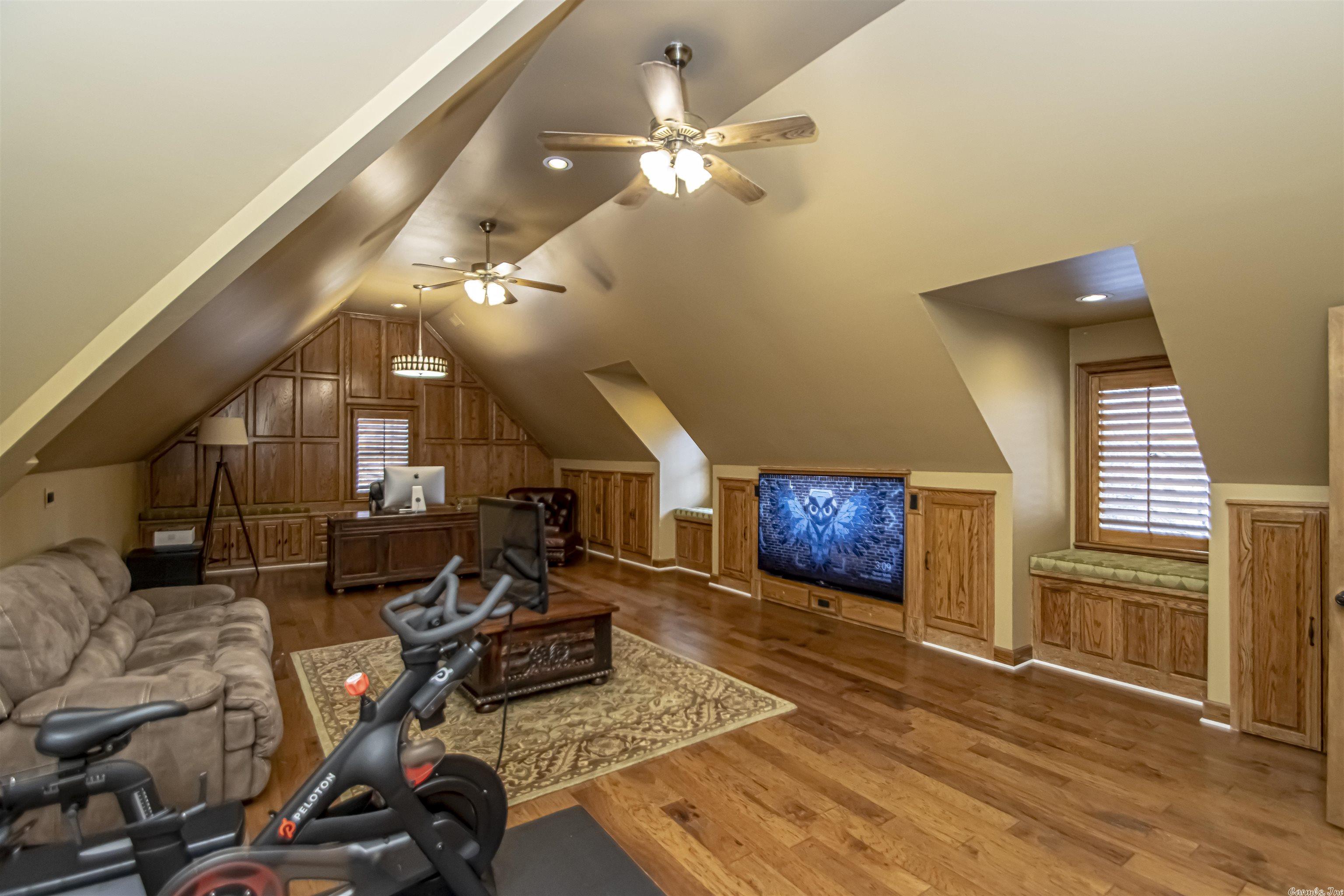 CHENAL VALLEY THE ESTATES - Residential