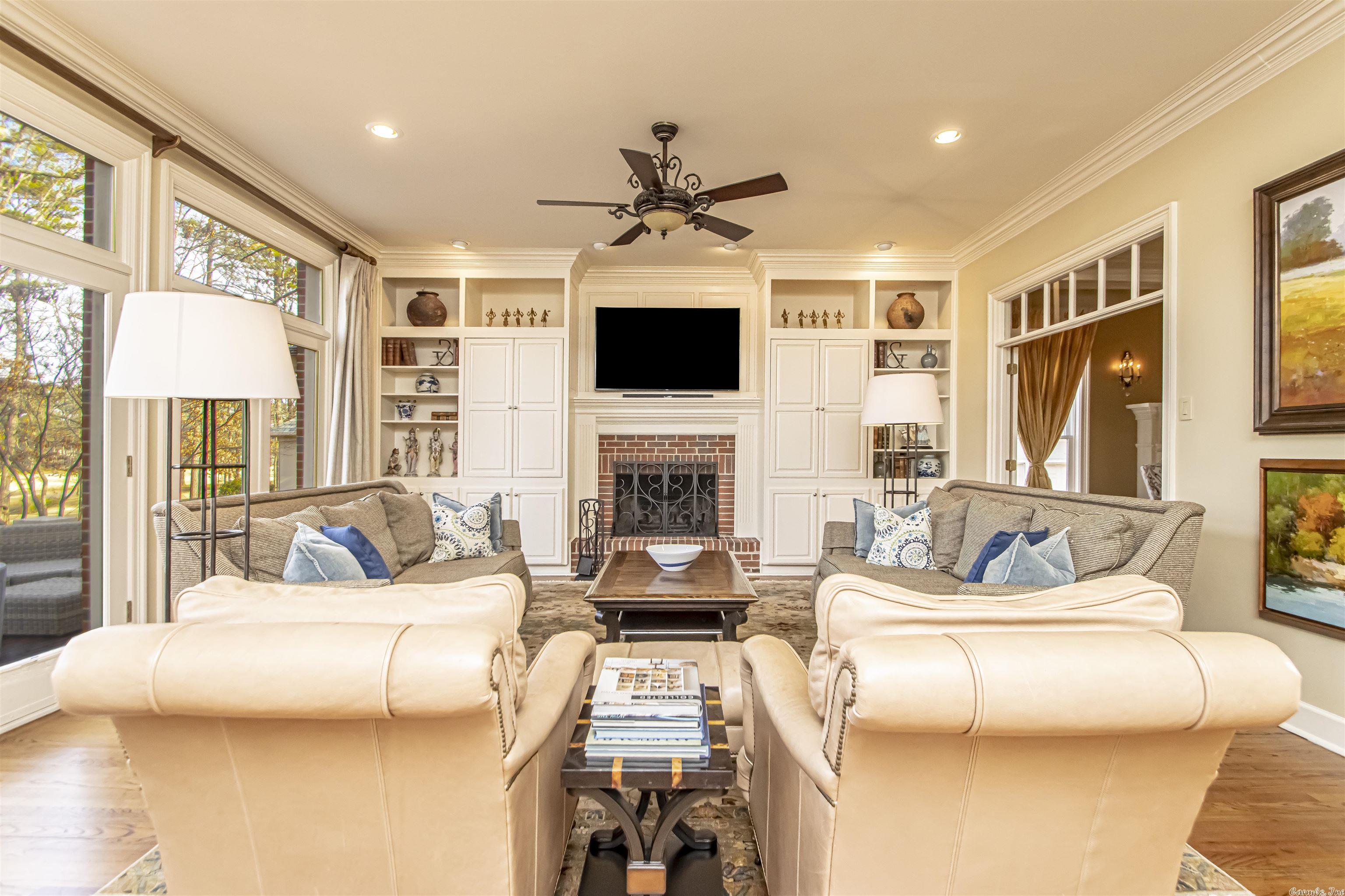 CHENAL VALLEY THE ESTATES - Residential