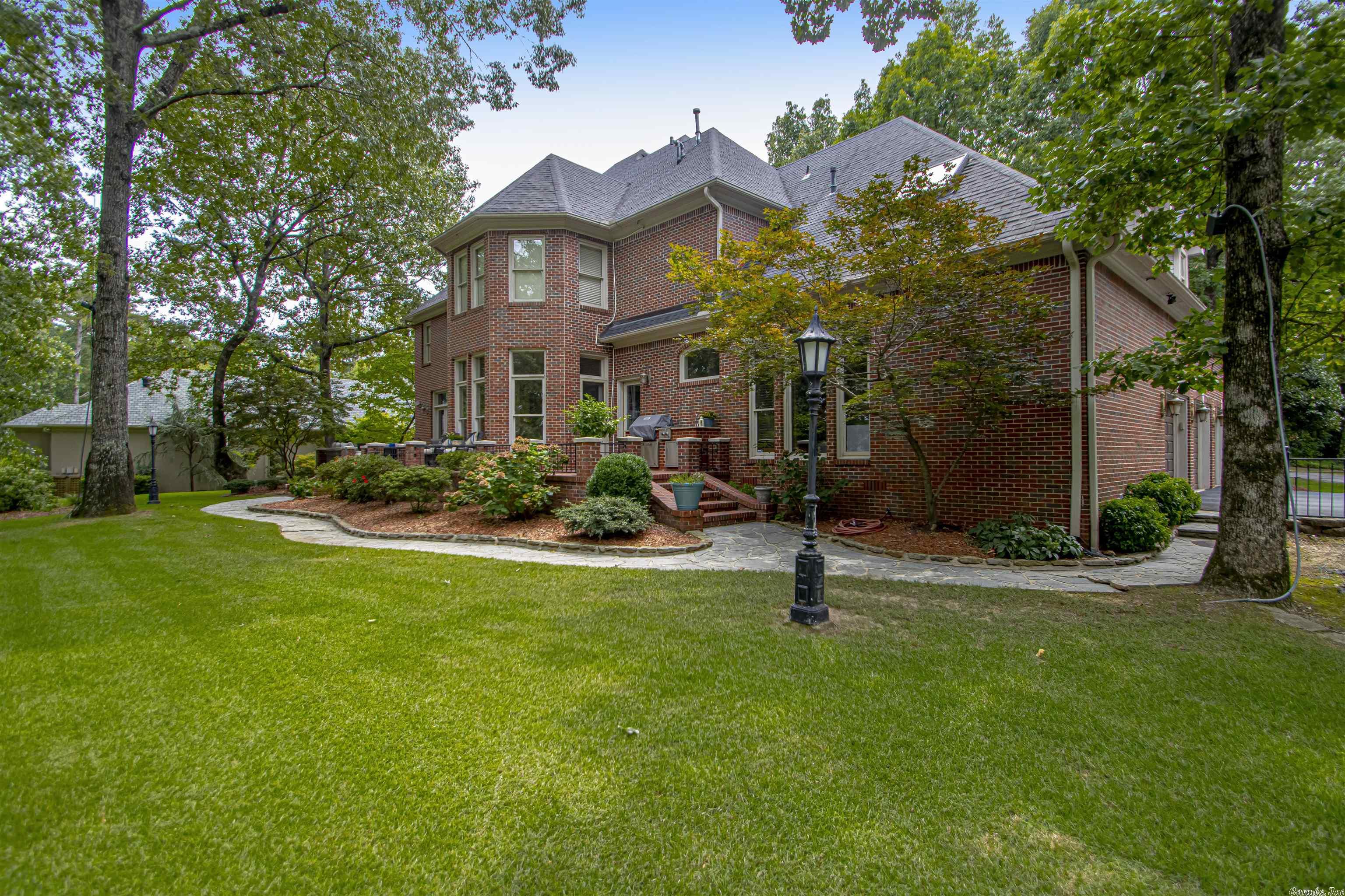 CHENAL VALLEY THE ESTATES - Residential