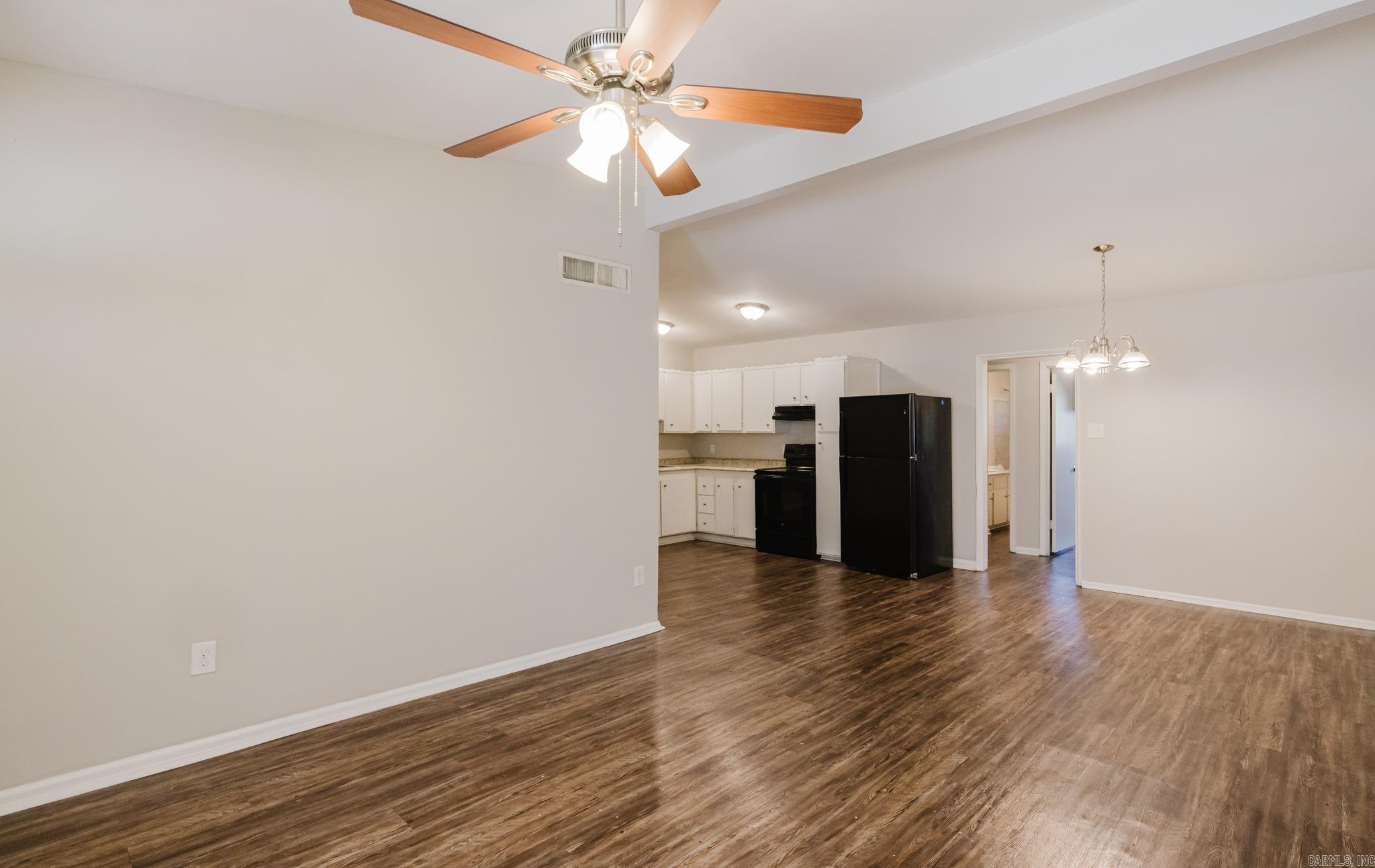 MEADOWCLIFF - Residential