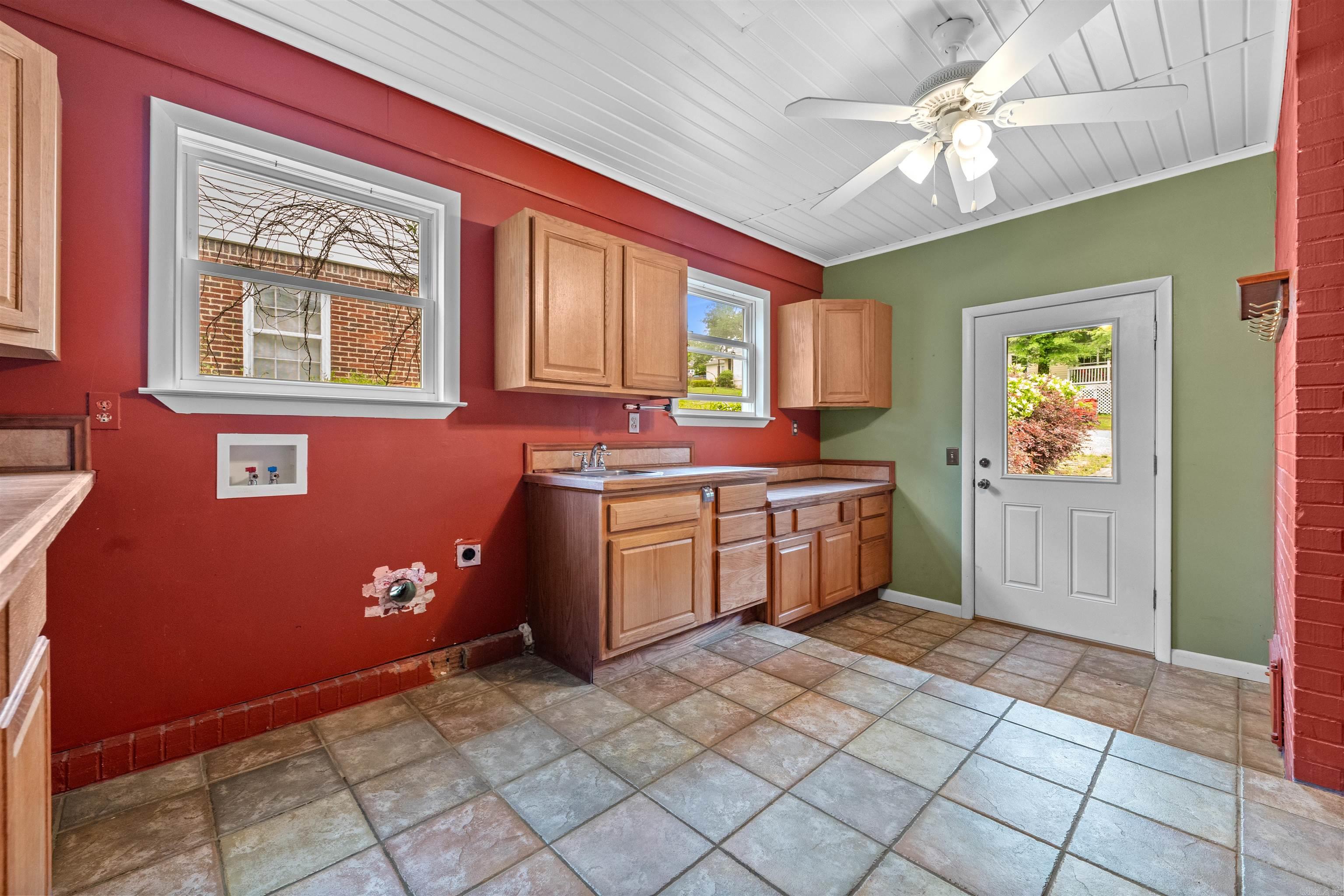 KINGWOOD PLACE - Residential