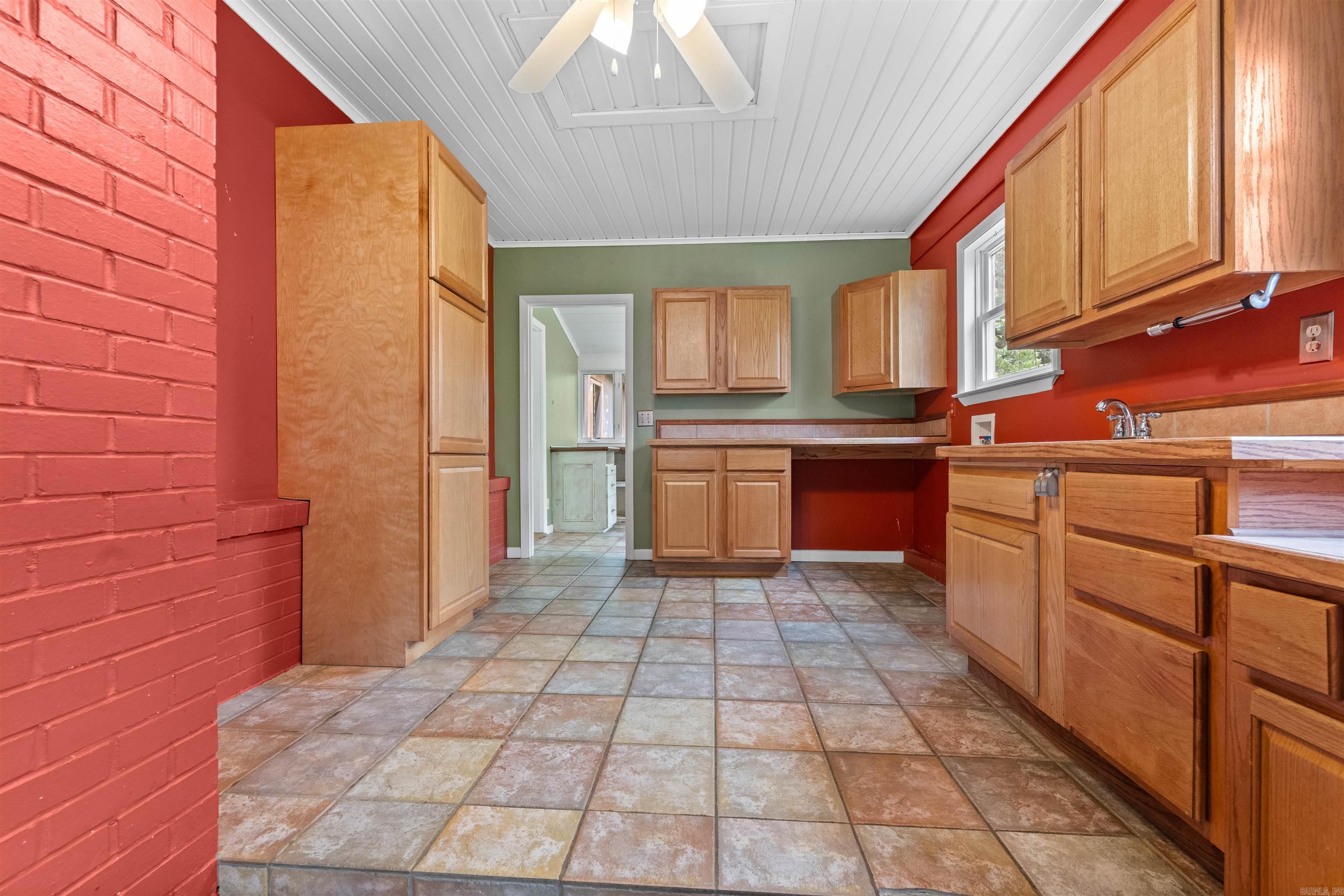 KINGWOOD PLACE - Residential
