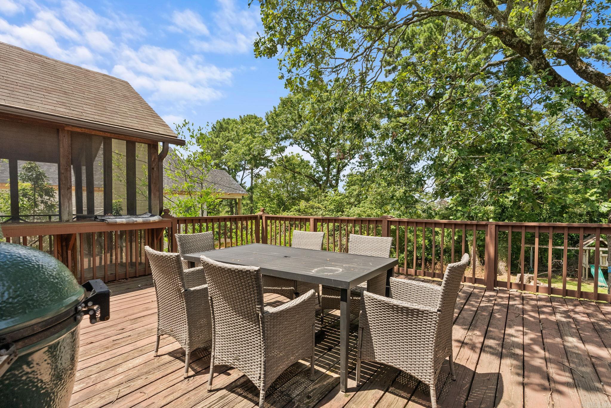 KINGWOOD PLACE - Residential