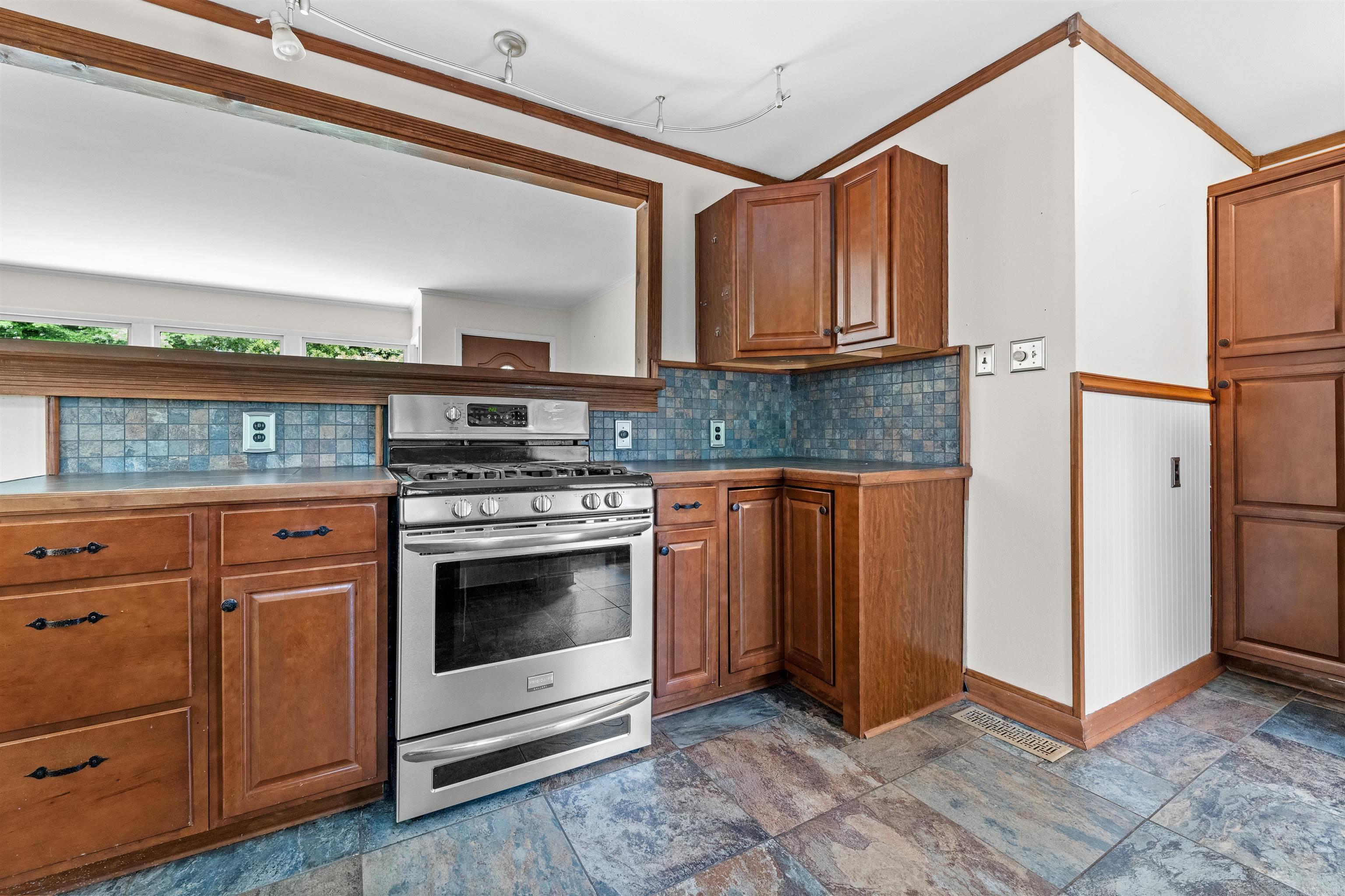 KINGWOOD PLACE - Residential