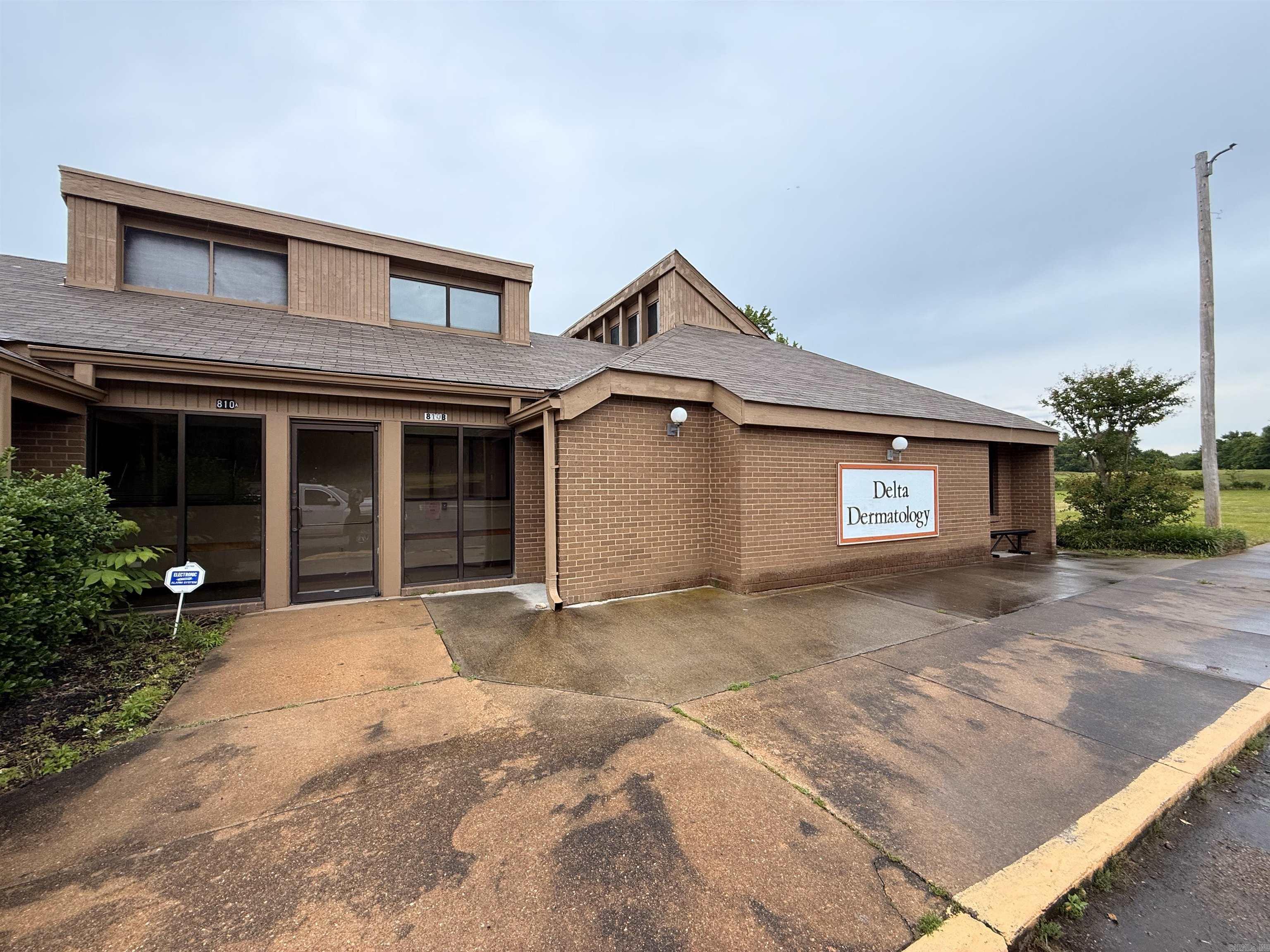 This well-maintained brick office/medical building, built in 1990, offers a professional and welcoming environment. Inside, you’ll find attractive offices with  vinyl flooring throughout. The property also features a large, open parking lot—making access easy and convenient for staff and visitors alike.  If you’re interested in touring the space or would like more information, please don’t hesitate to contact the listing agent.
