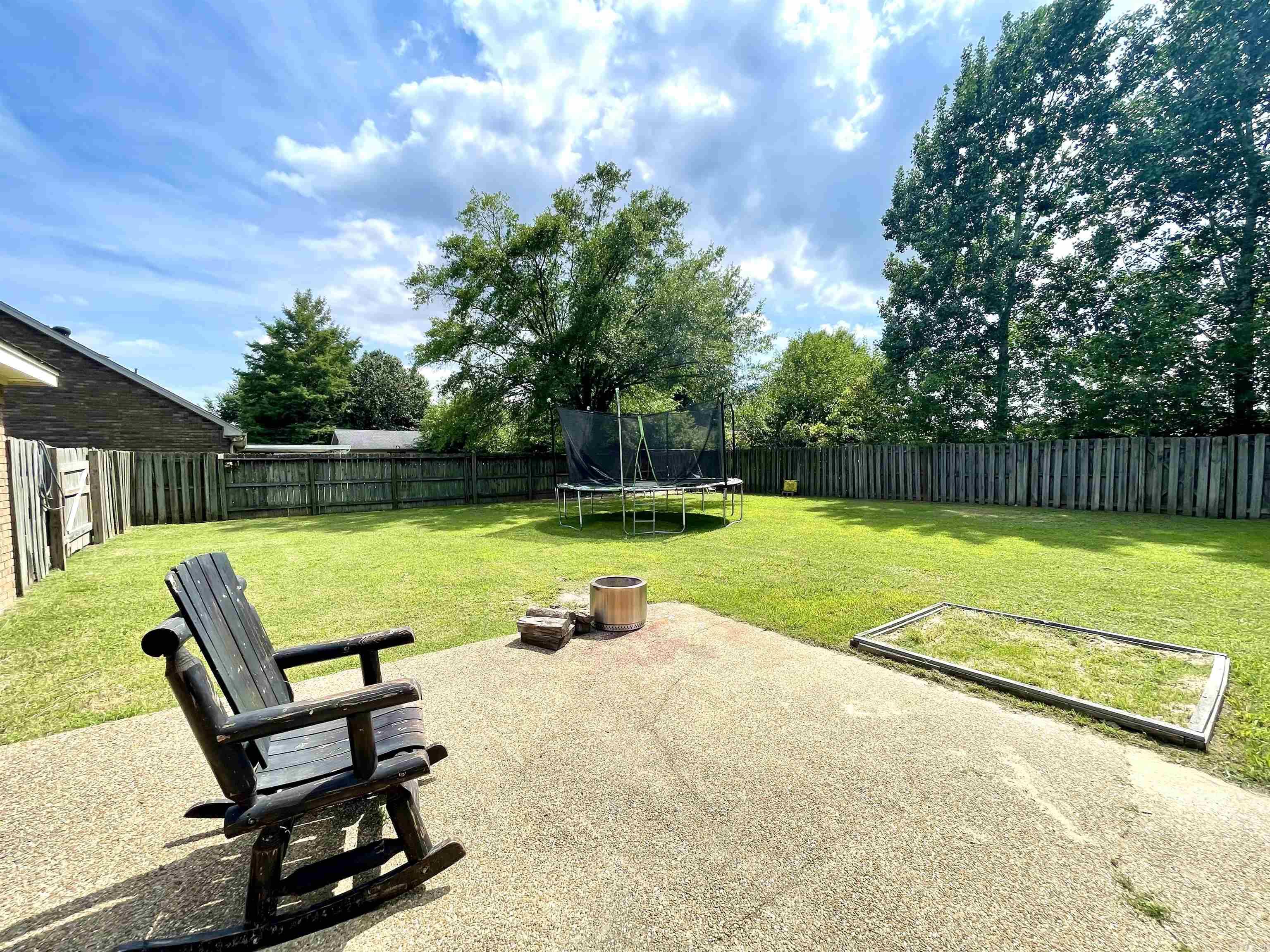 COUNTRY SIDE - Residential