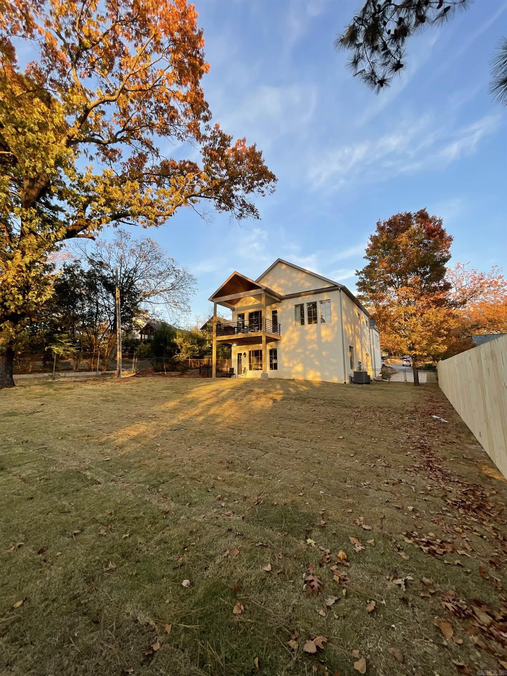 KINGWOOD PLACE - Residential