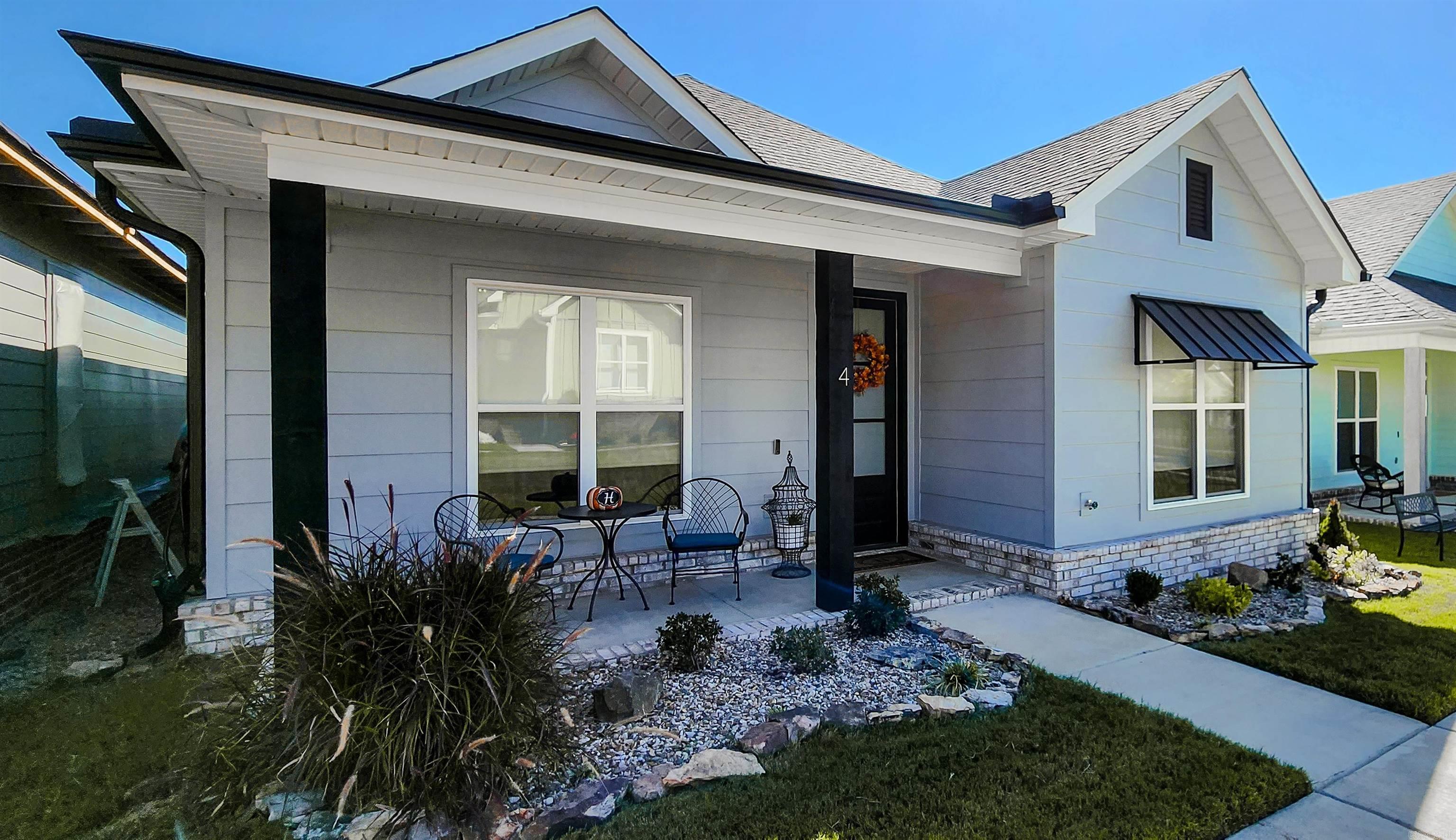 MIDTOWN BRYANT - Residential