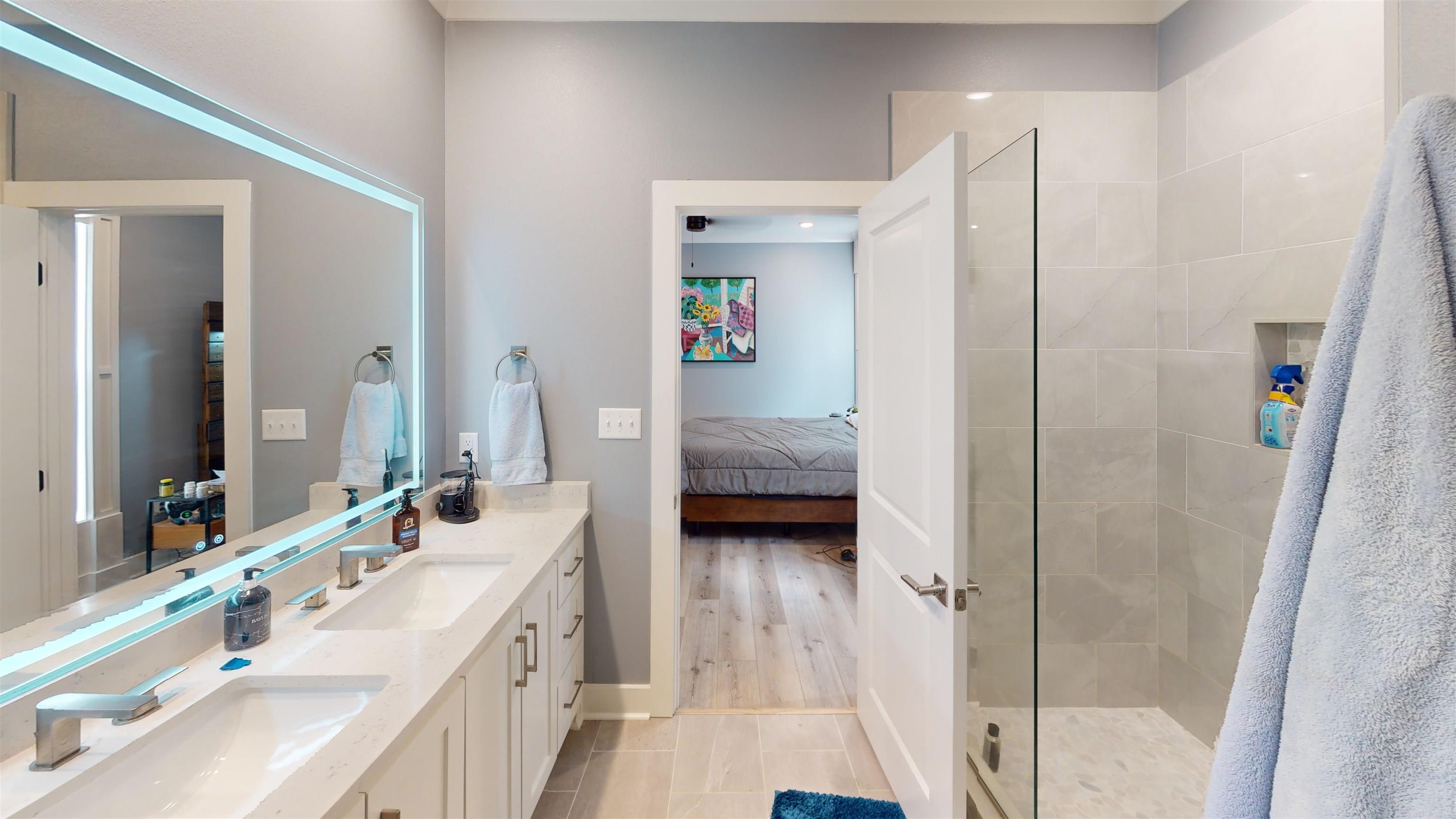 MIDTOWN BRYANT - Residential