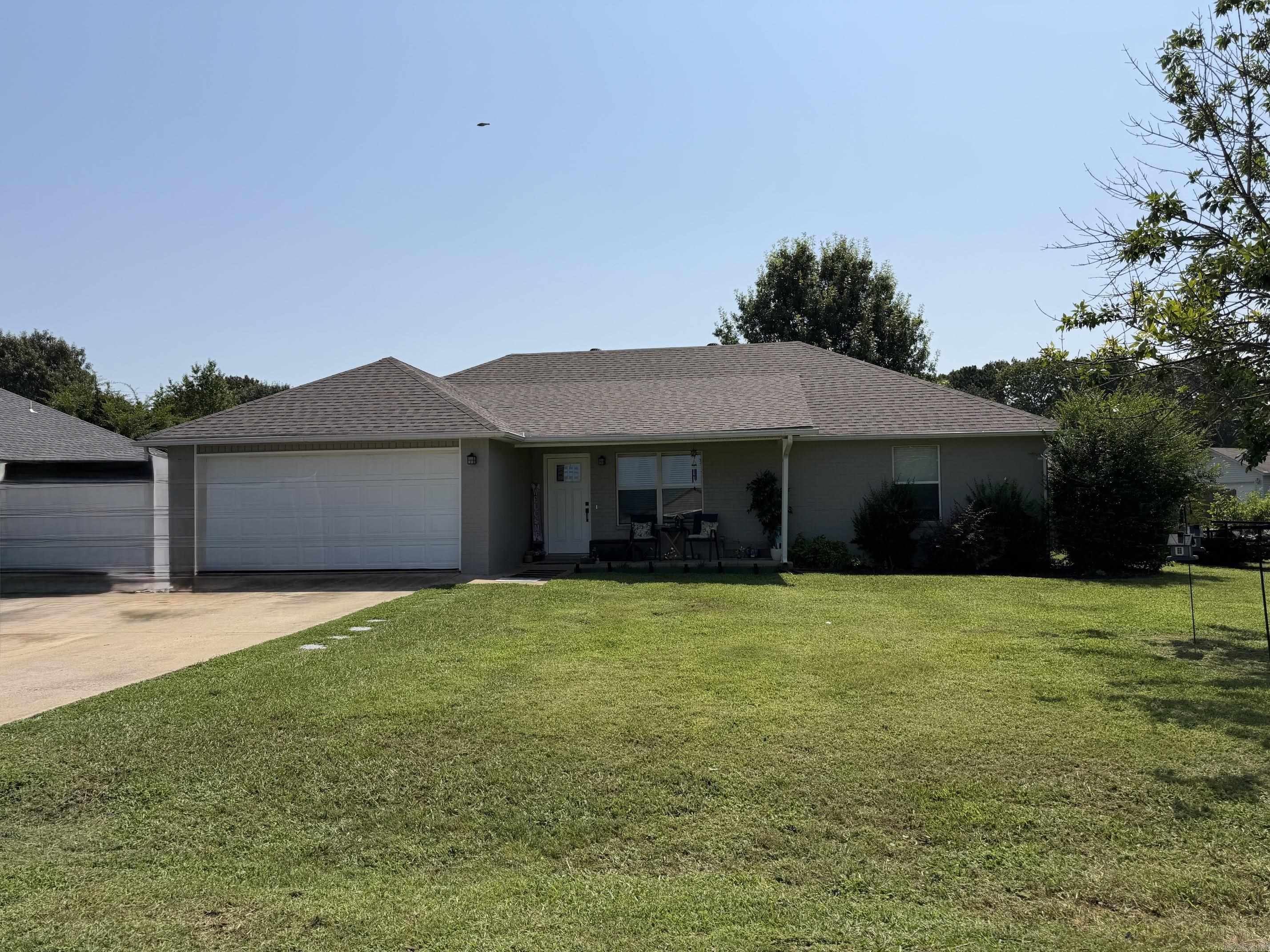 ARROWHEAD VILLAGE - Residential