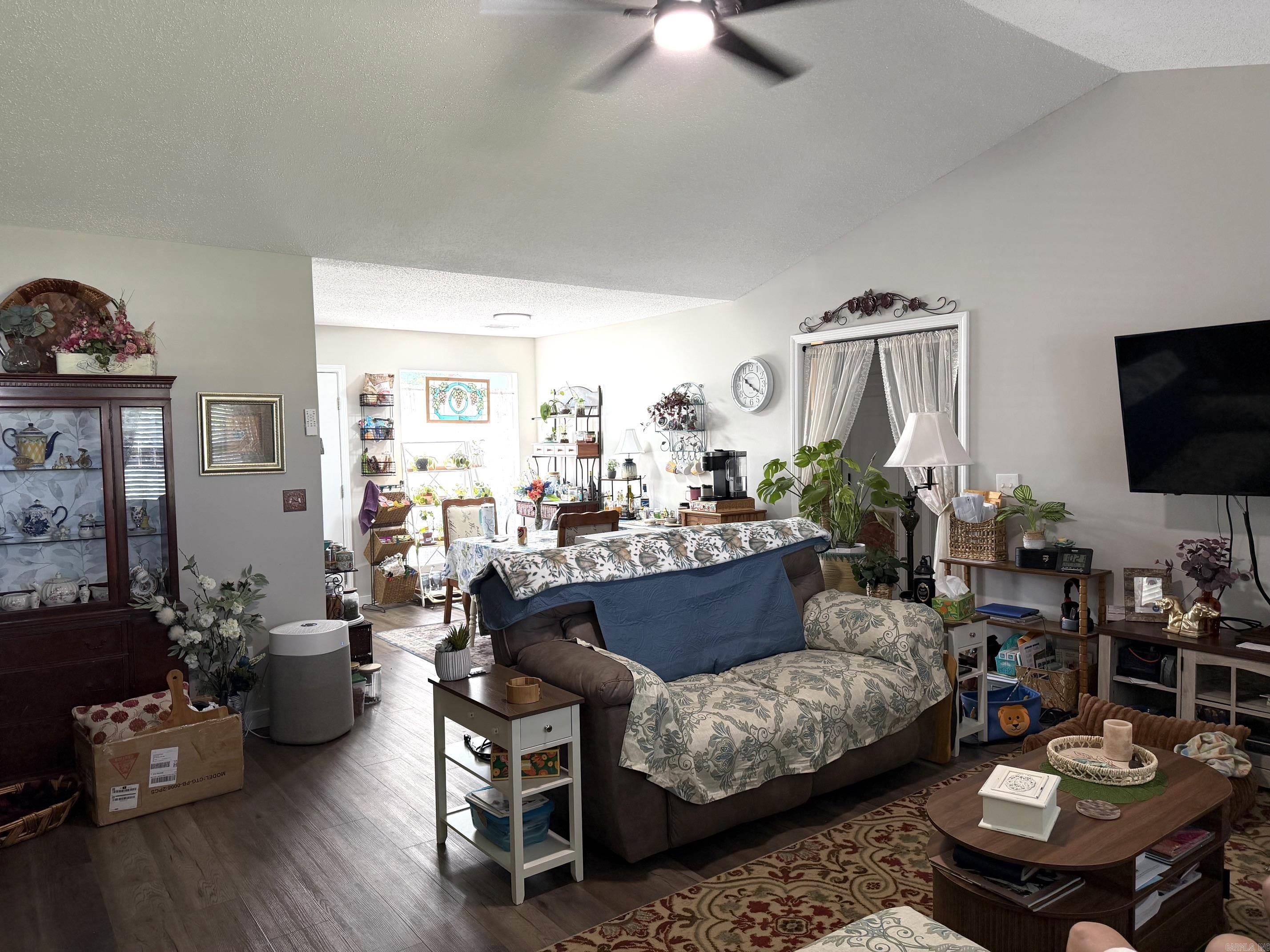 ARROWHEAD VILLAGE - Residential