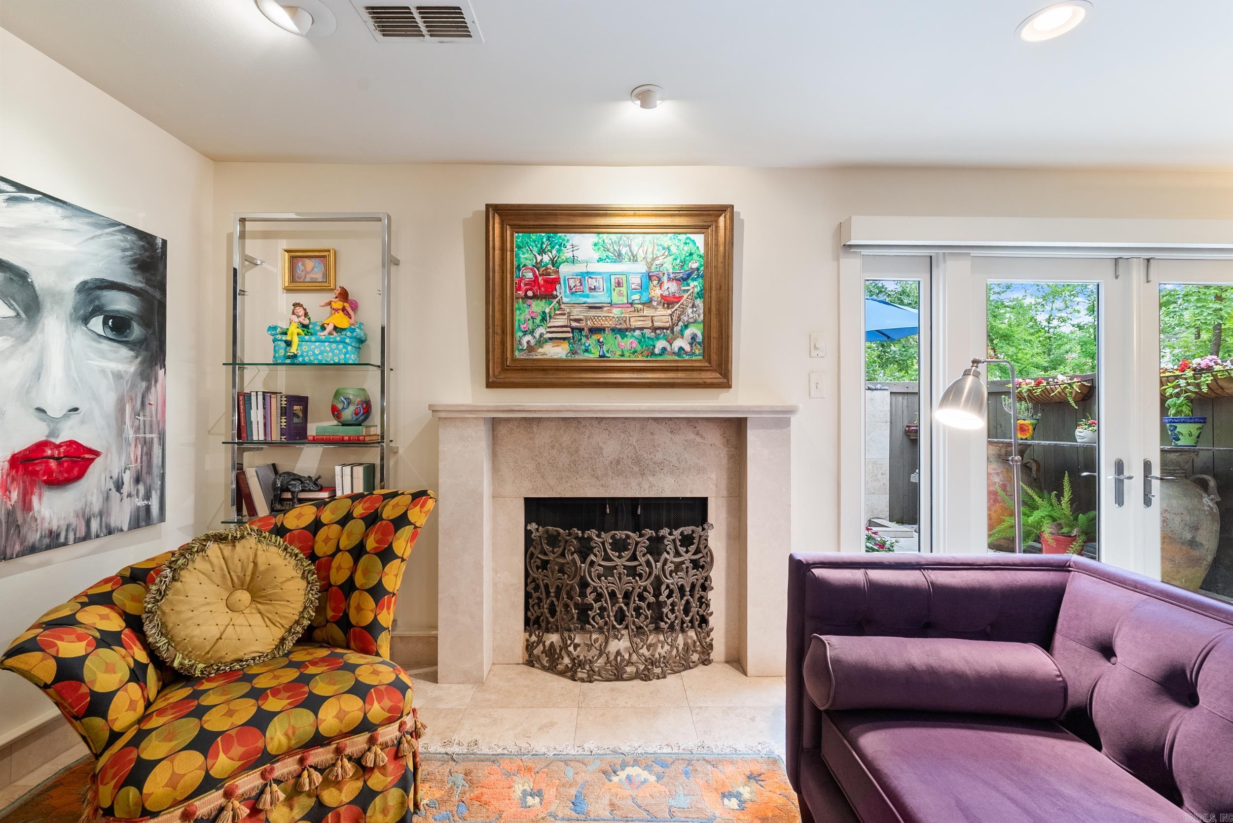 ANDOVER SQUARE - Residential