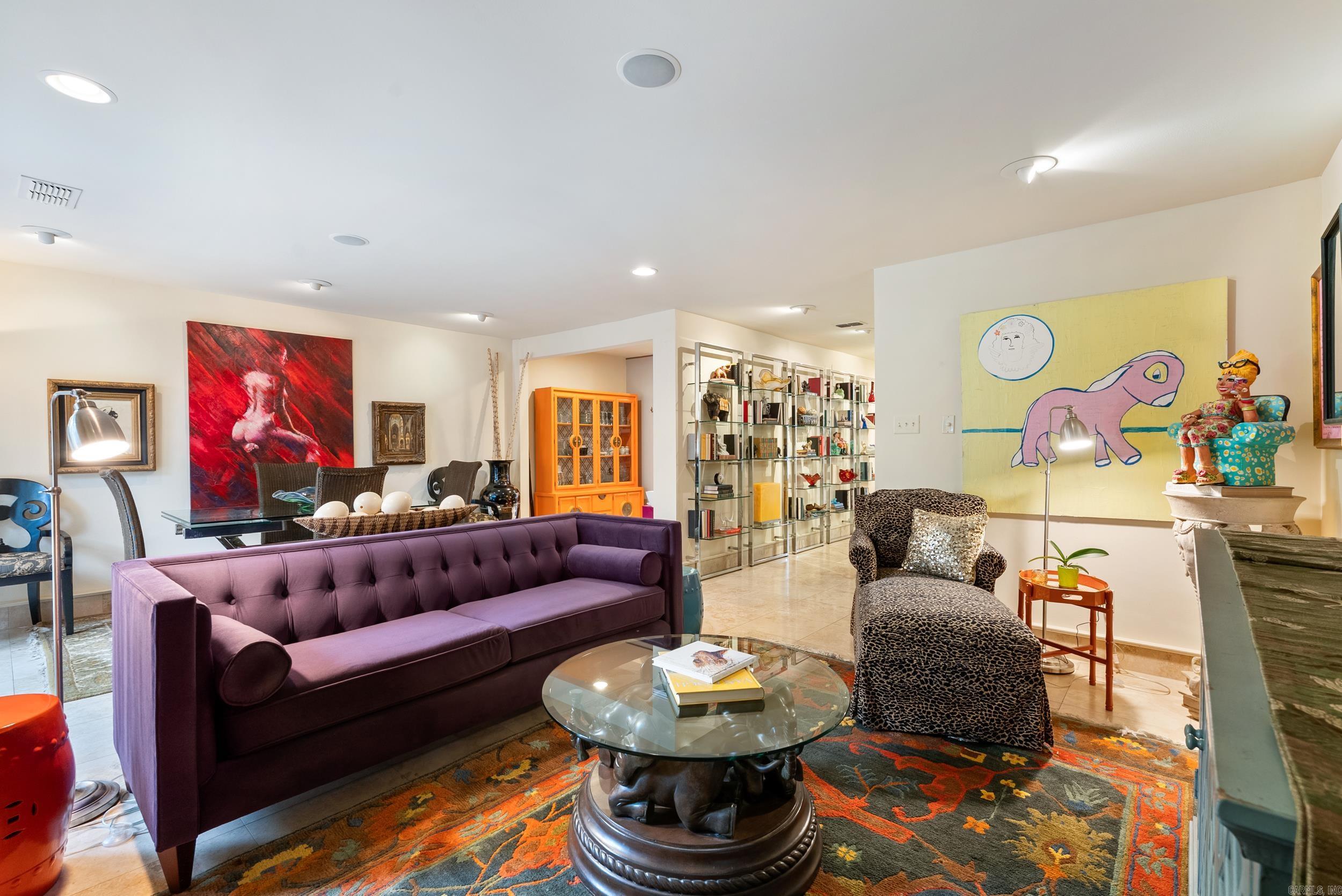 ANDOVER SQUARE - Residential