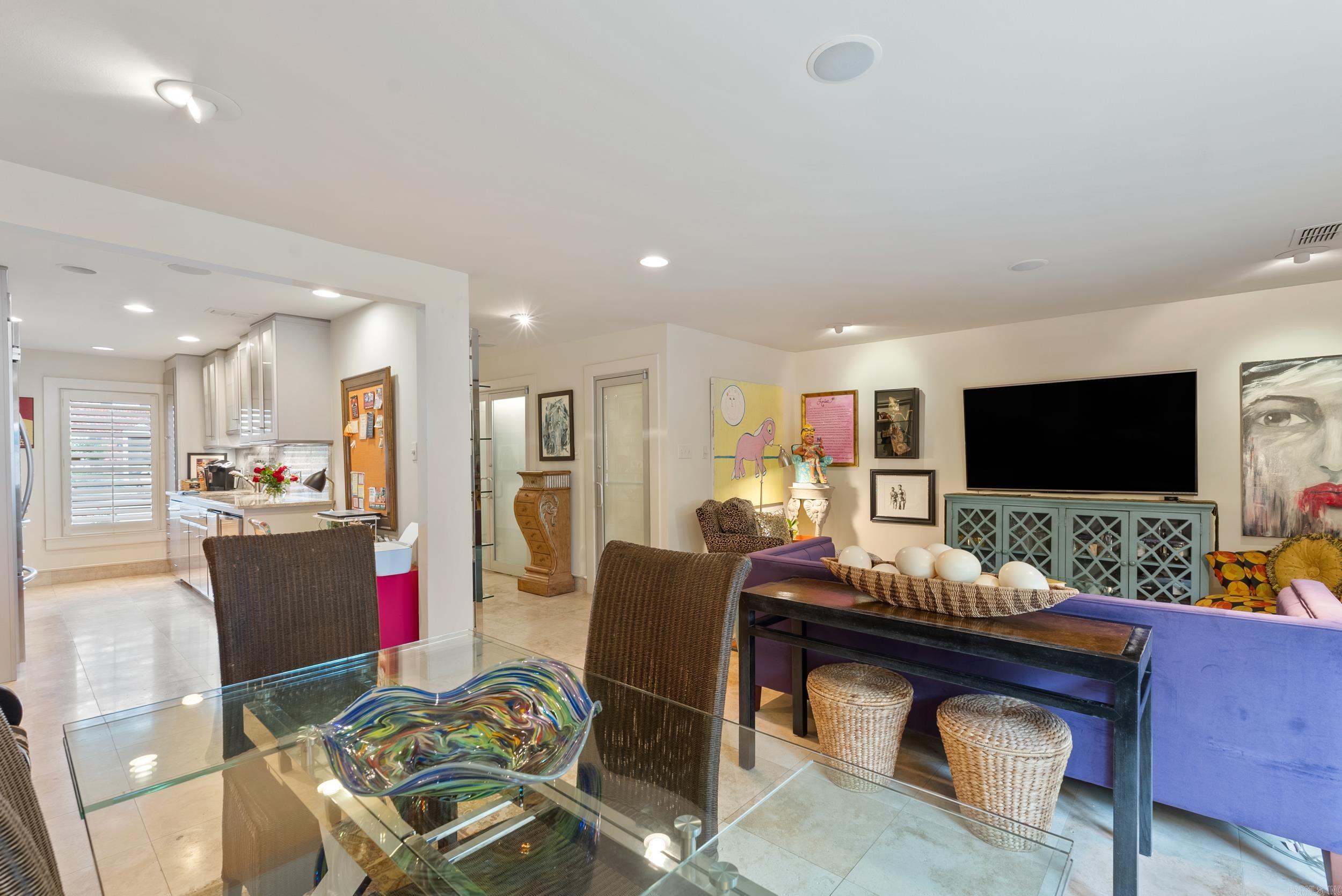 ANDOVER SQUARE - Residential