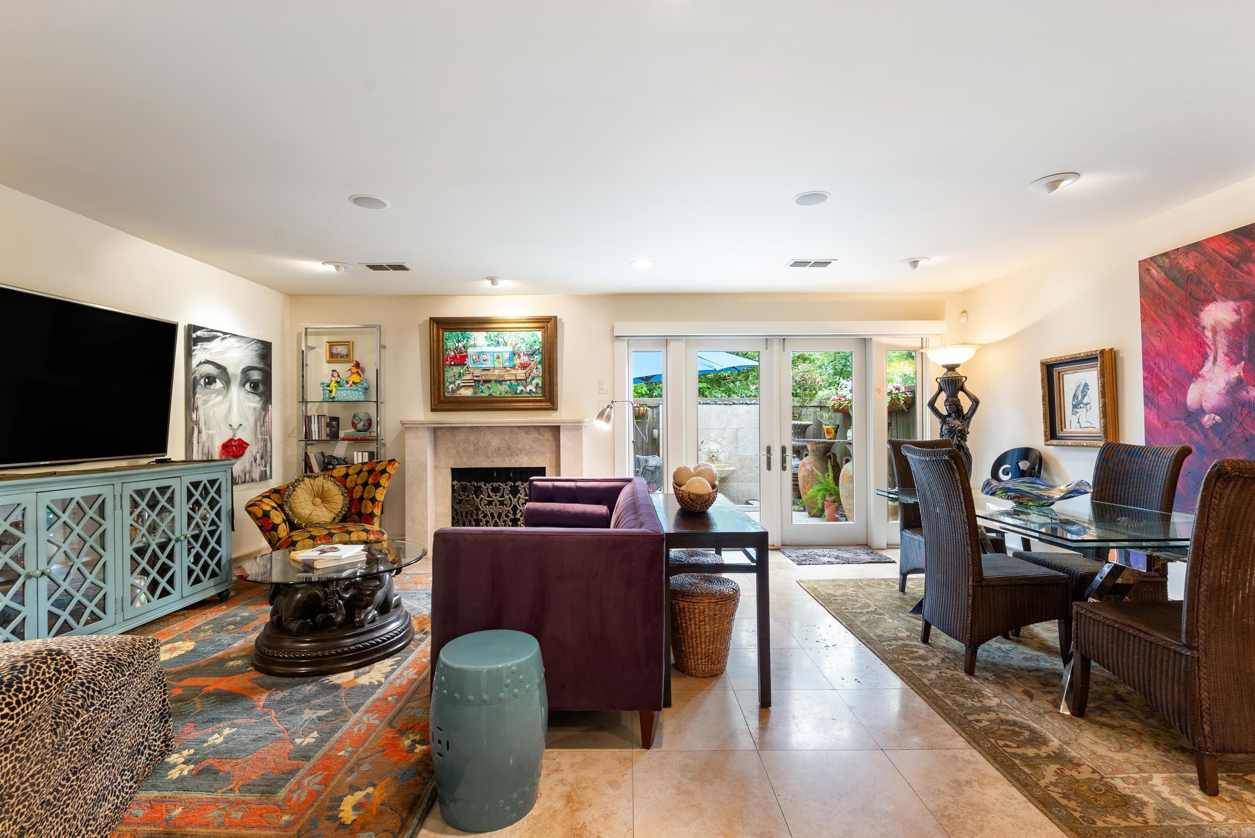 ANDOVER SQUARE - Residential