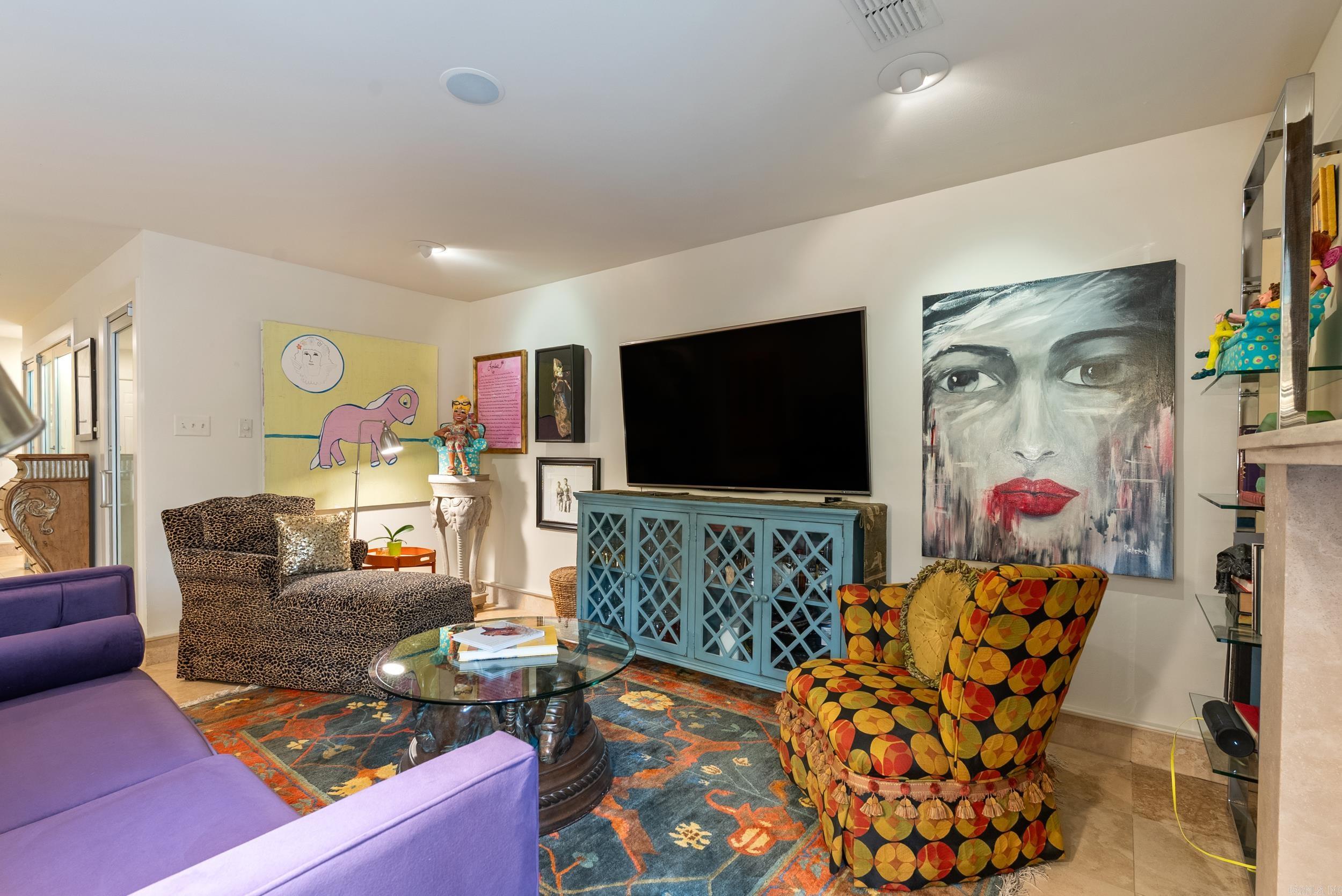 ANDOVER SQUARE - Residential
