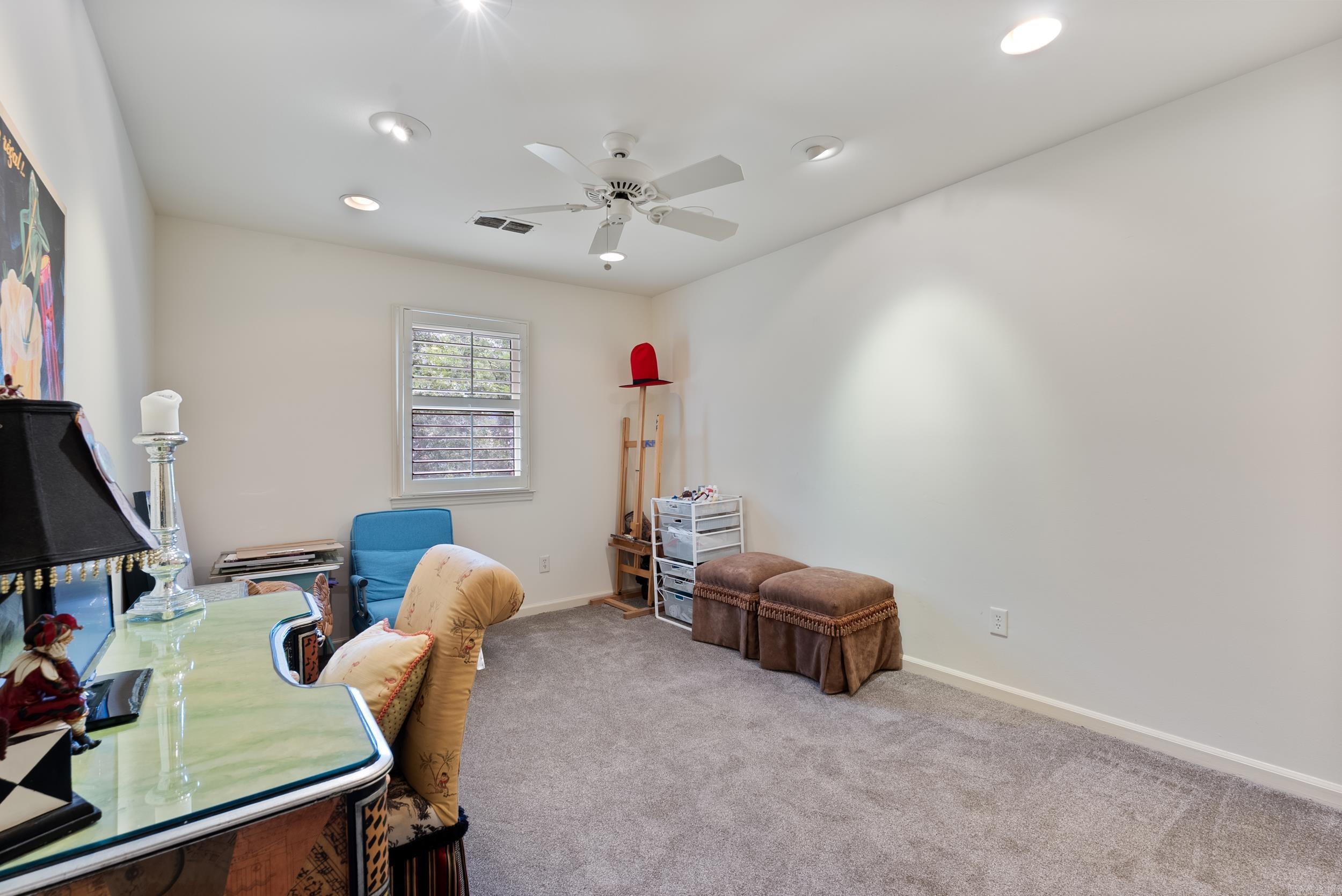 ANDOVER SQUARE - Residential
