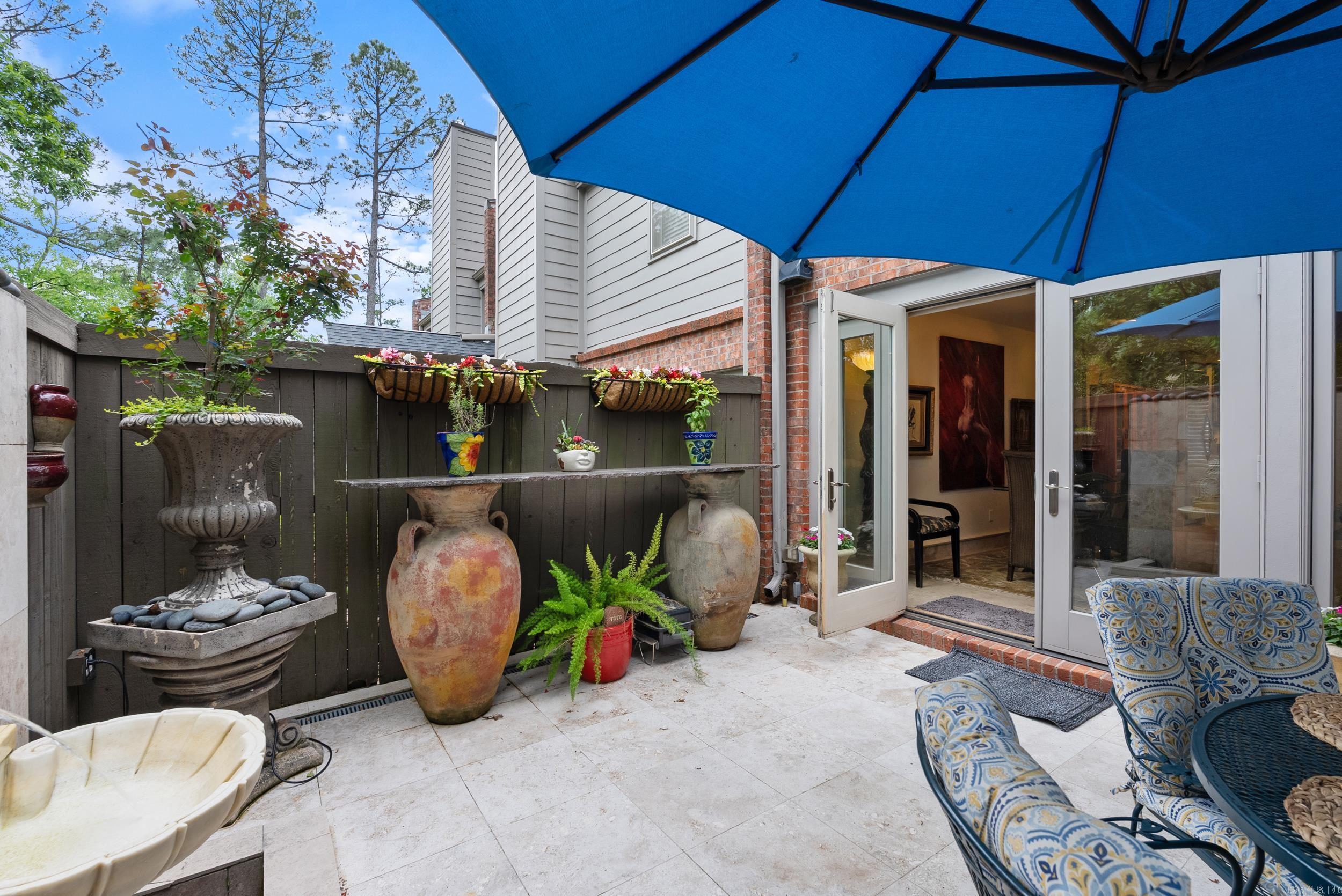 ANDOVER SQUARE - Residential