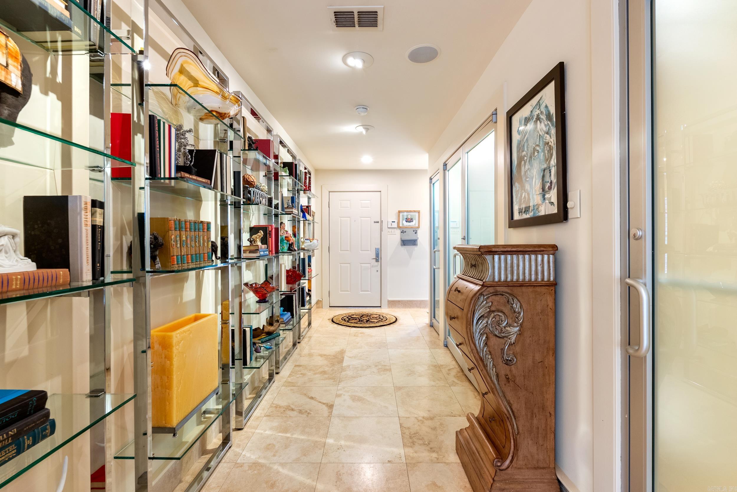 ANDOVER SQUARE - Residential