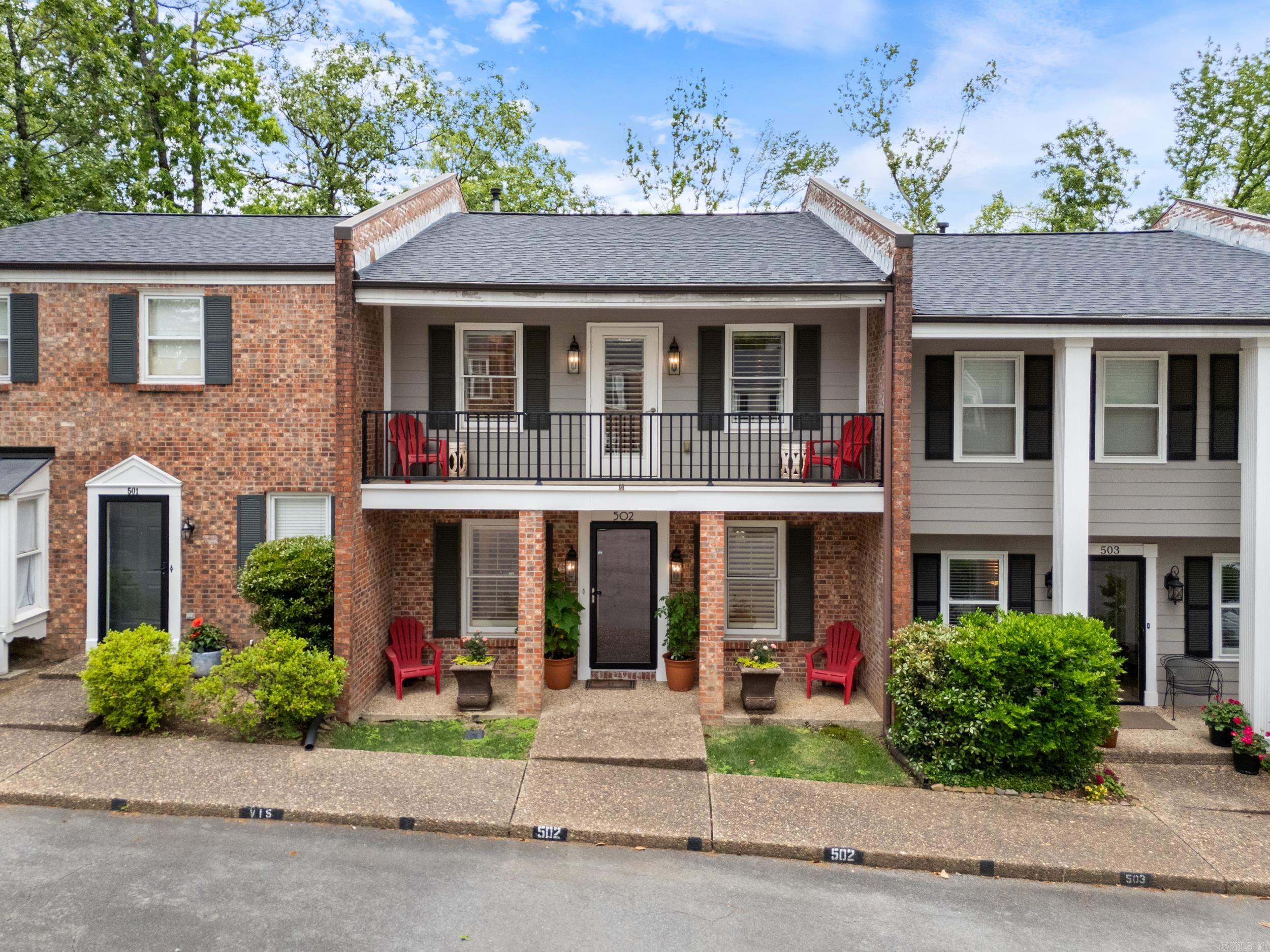 ANDOVER SQUARE - Residential