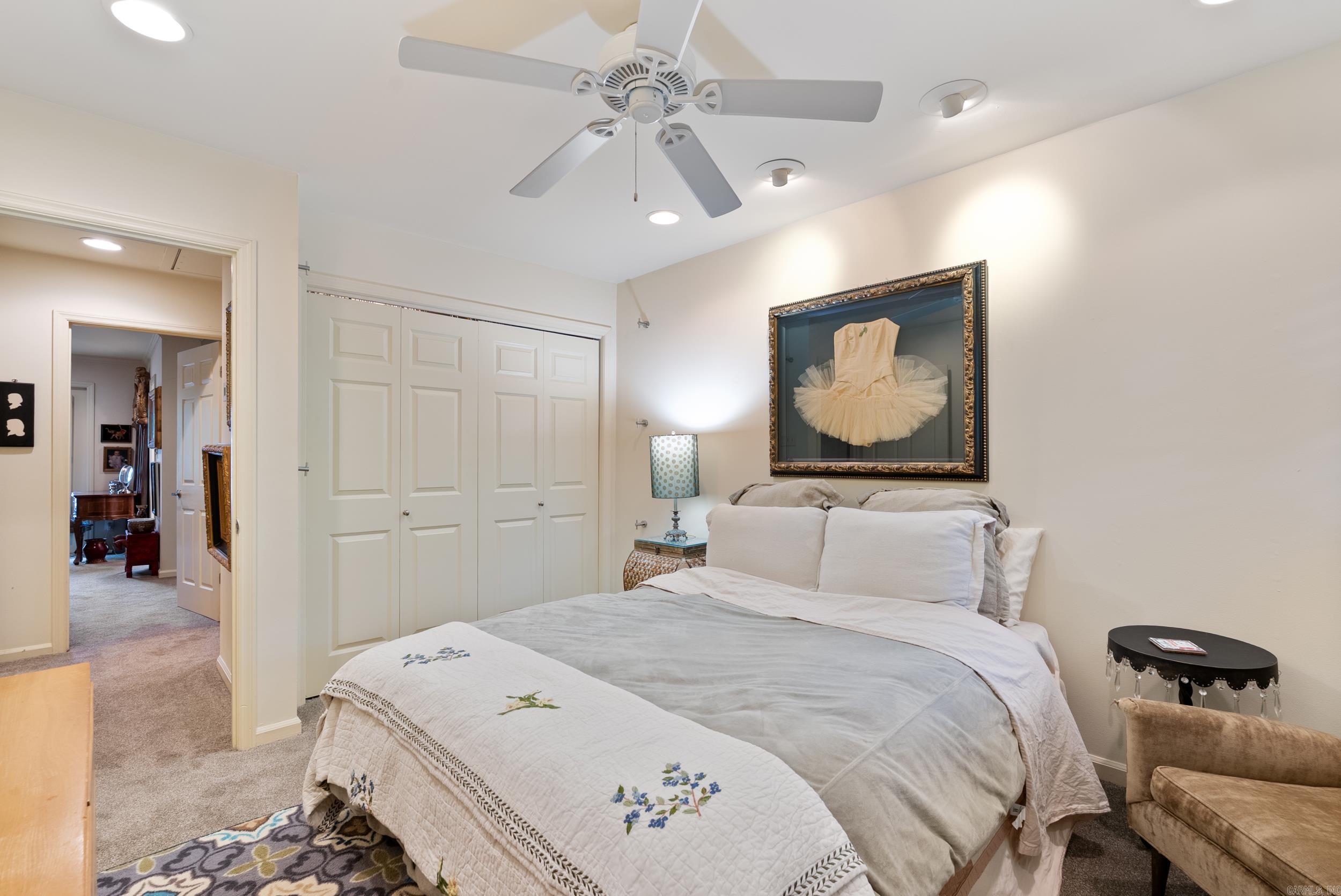 ANDOVER SQUARE - Residential