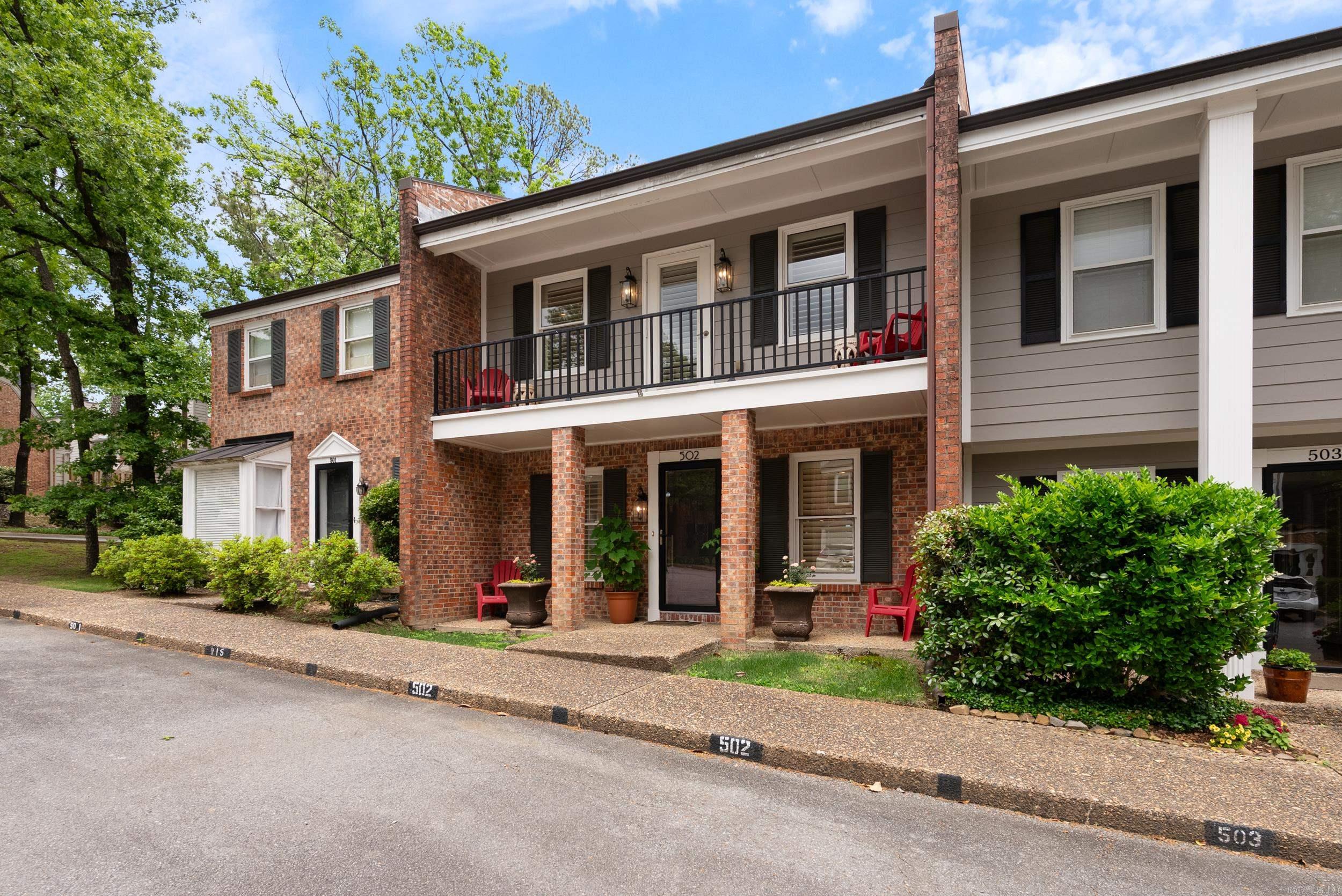 ANDOVER SQUARE - Residential