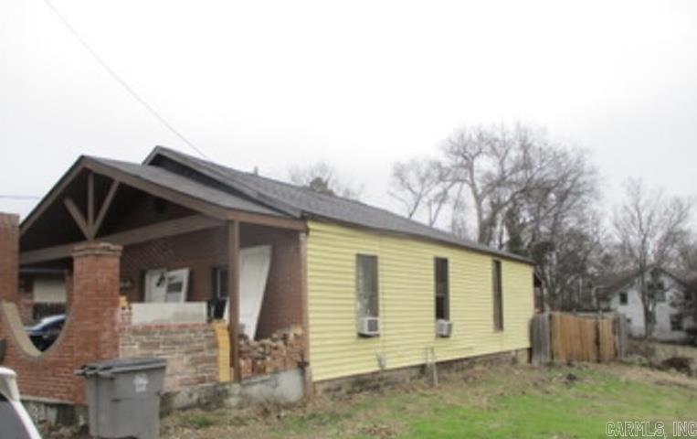 3 bedroom, 1 bathroom home located on a commercially zoned lot offering flexible use potential. Convenient location near local amenities. Agents, please see remarks for showing instructions.