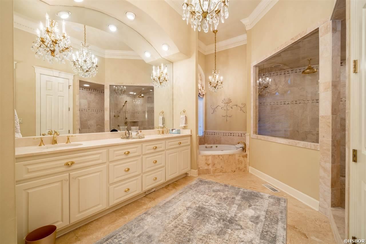 DRIFTWOOD POINT - Residential