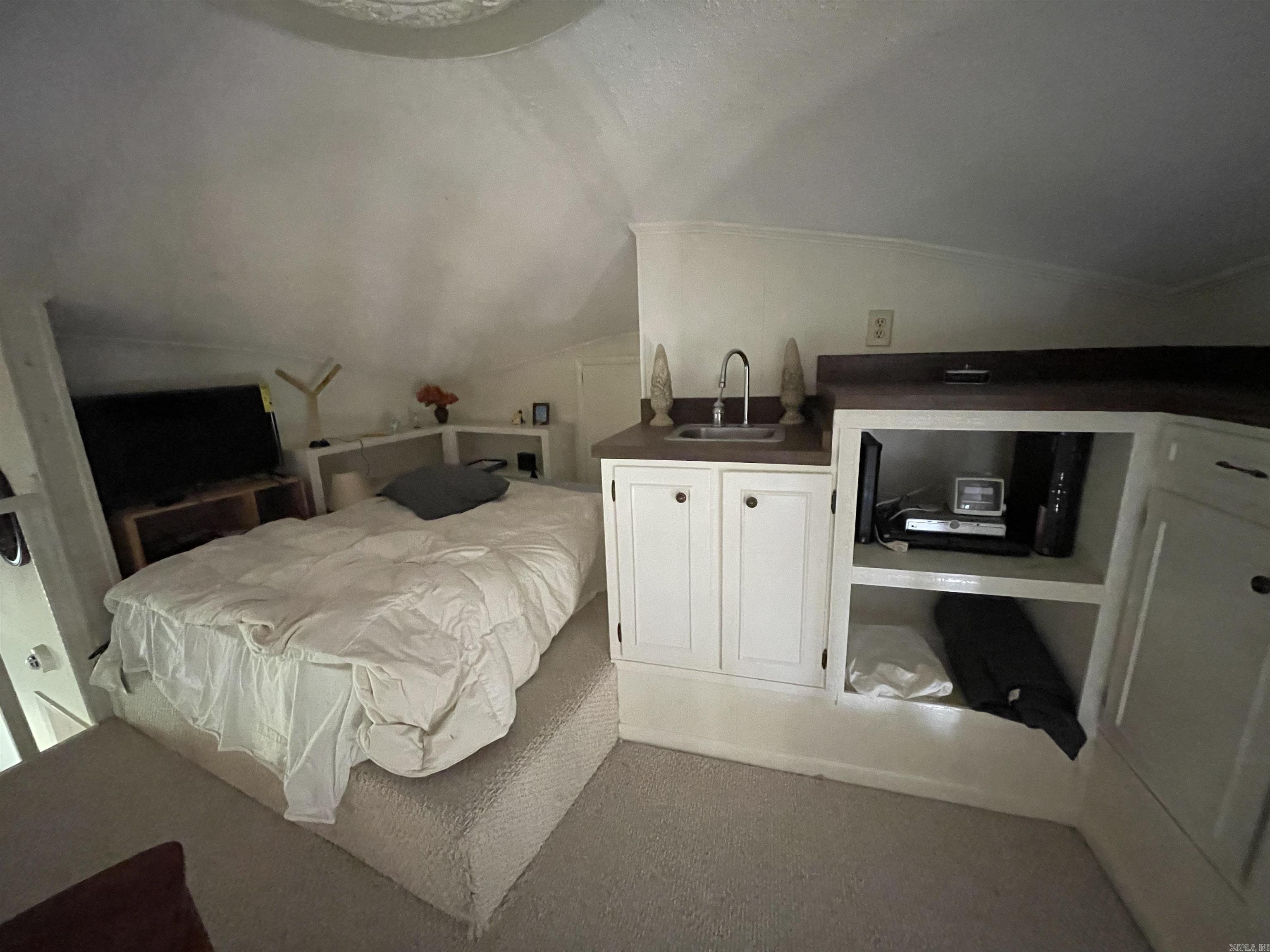 INDIAN HILLS - Residential
