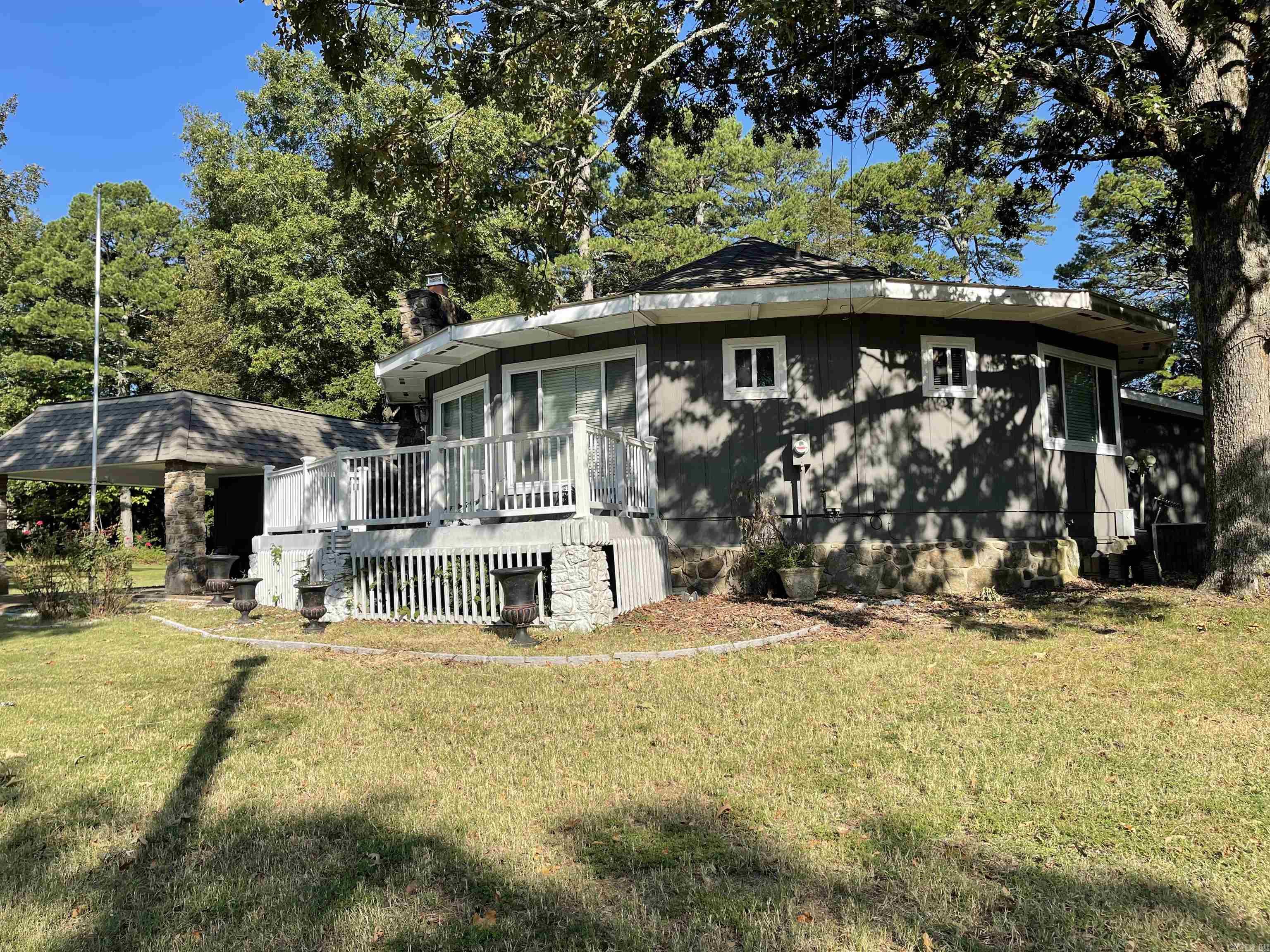 INDIAN HILLS - Residential