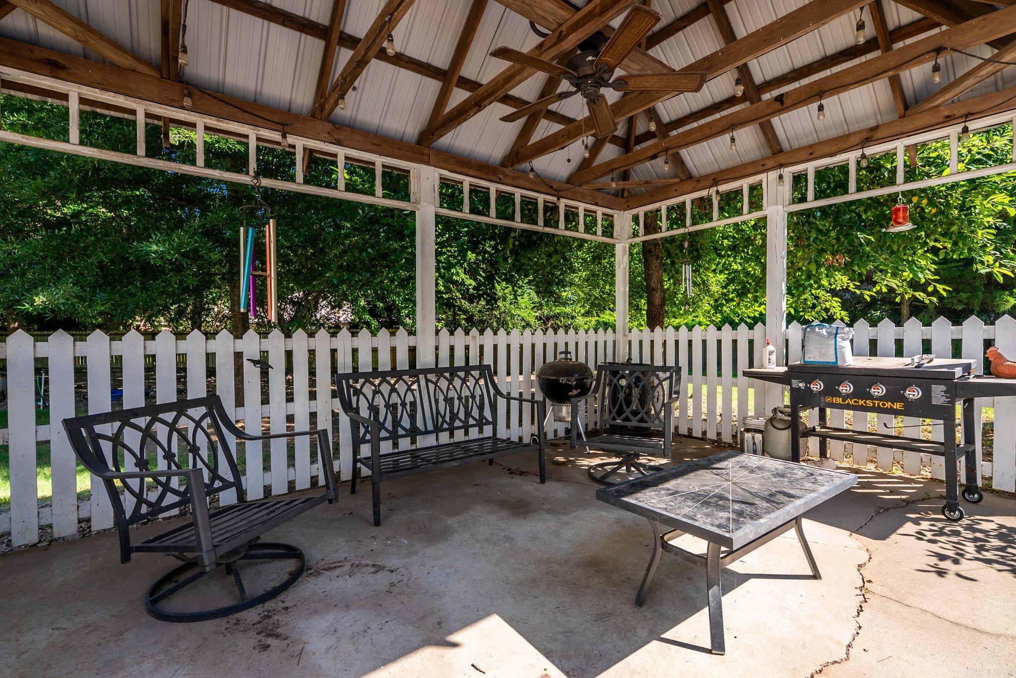 WADE'S - Residential