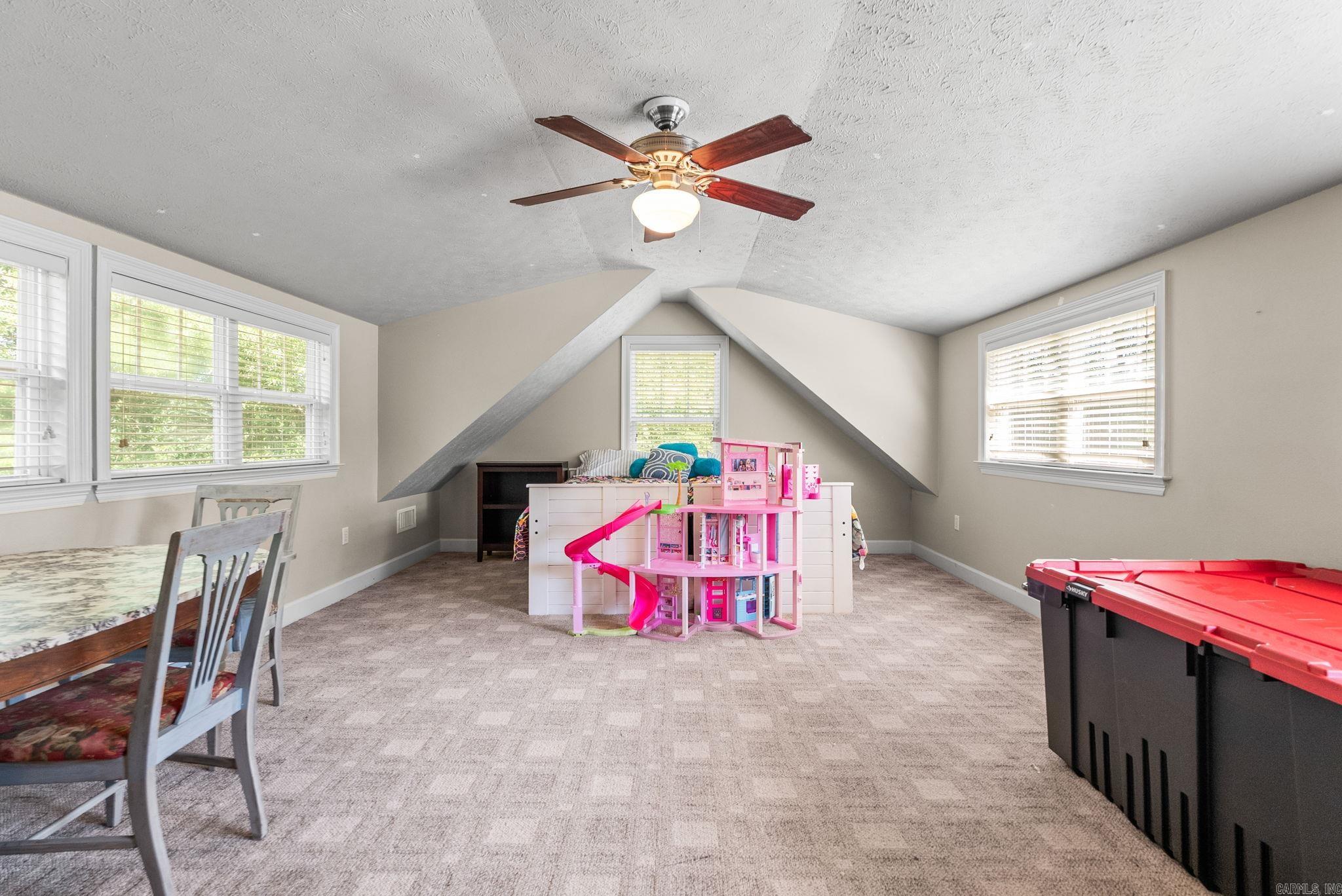 WADE'S - Residential