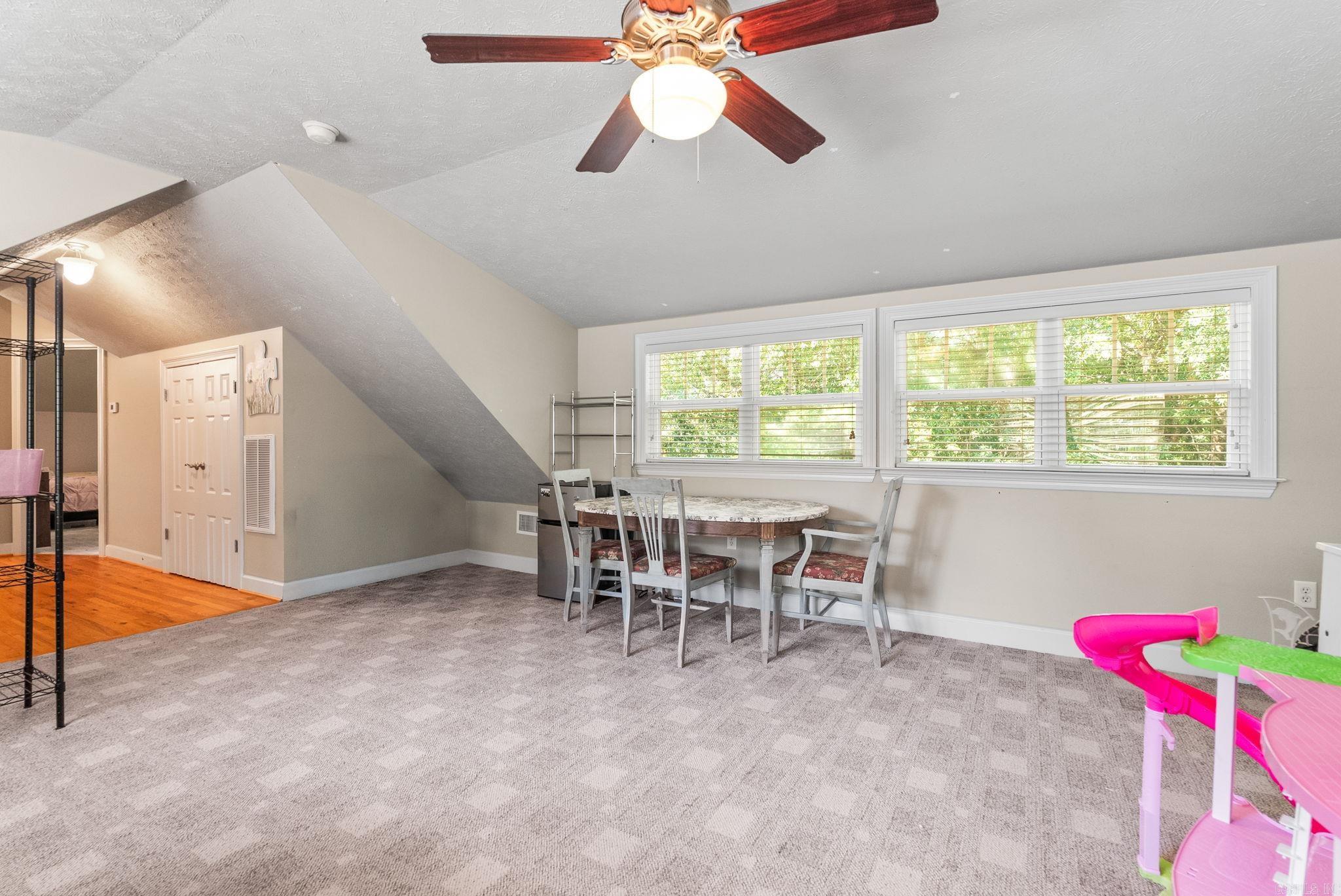 WADE'S - Residential