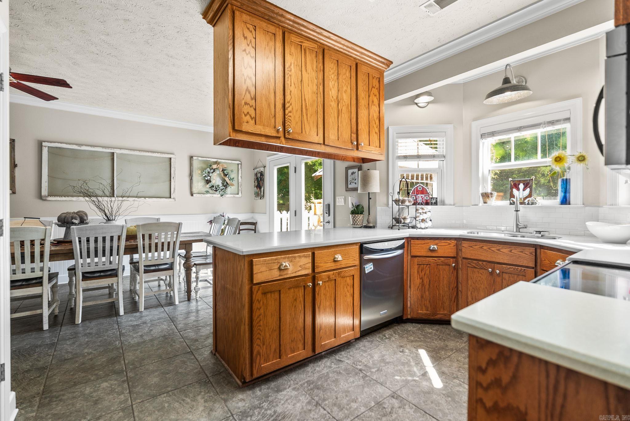 WADE'S - Residential