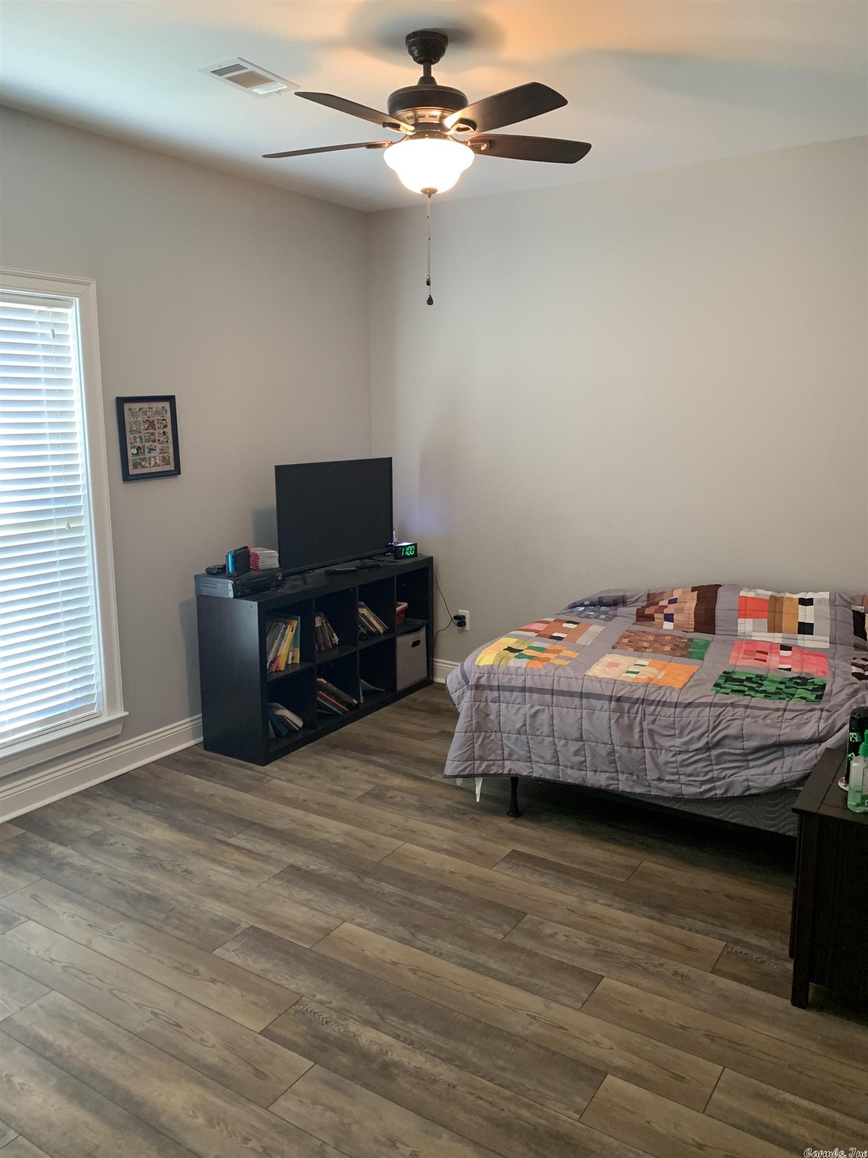Salem Woods - Residential