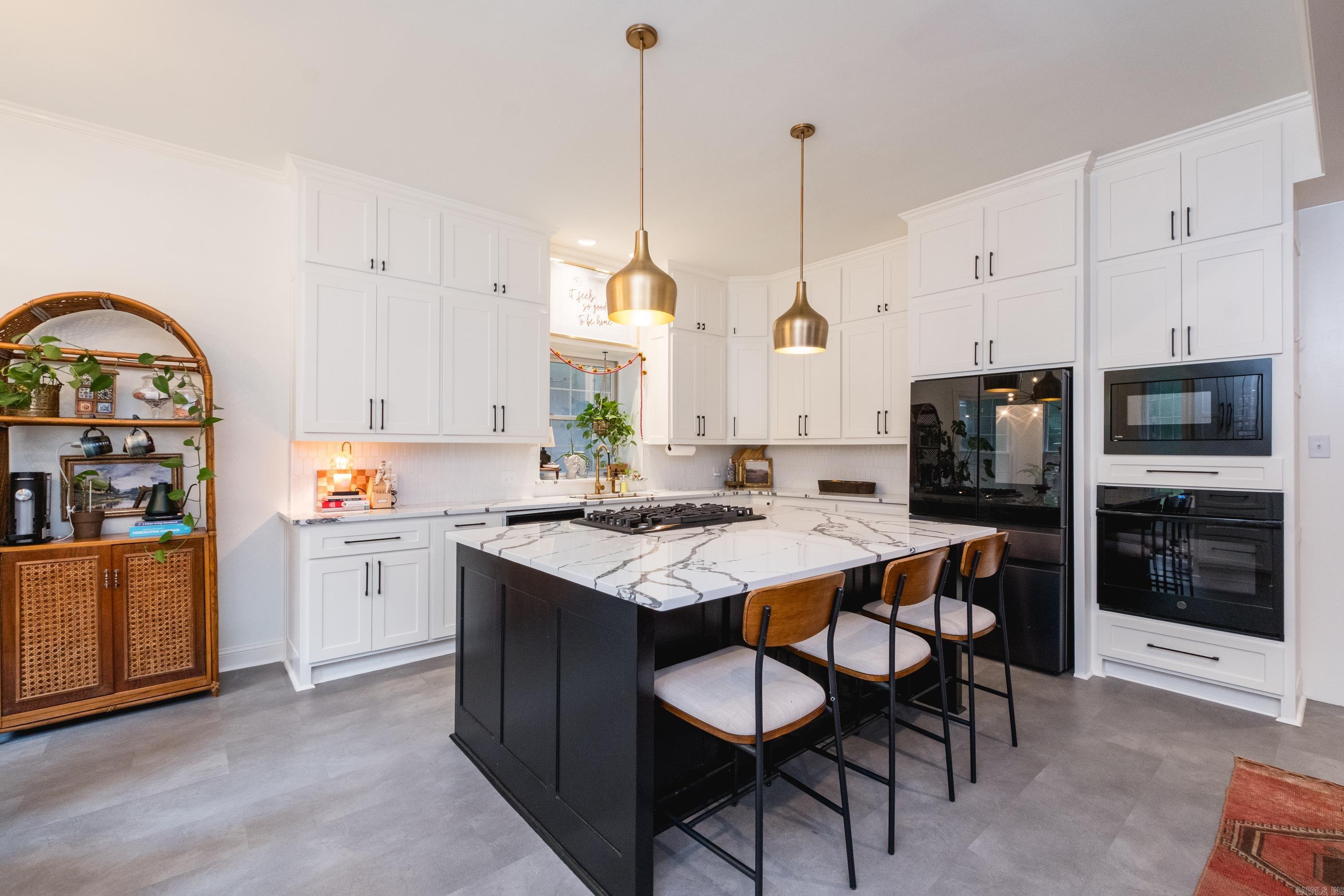 CHENAL VALLEY AVIGNON COURT - Residential