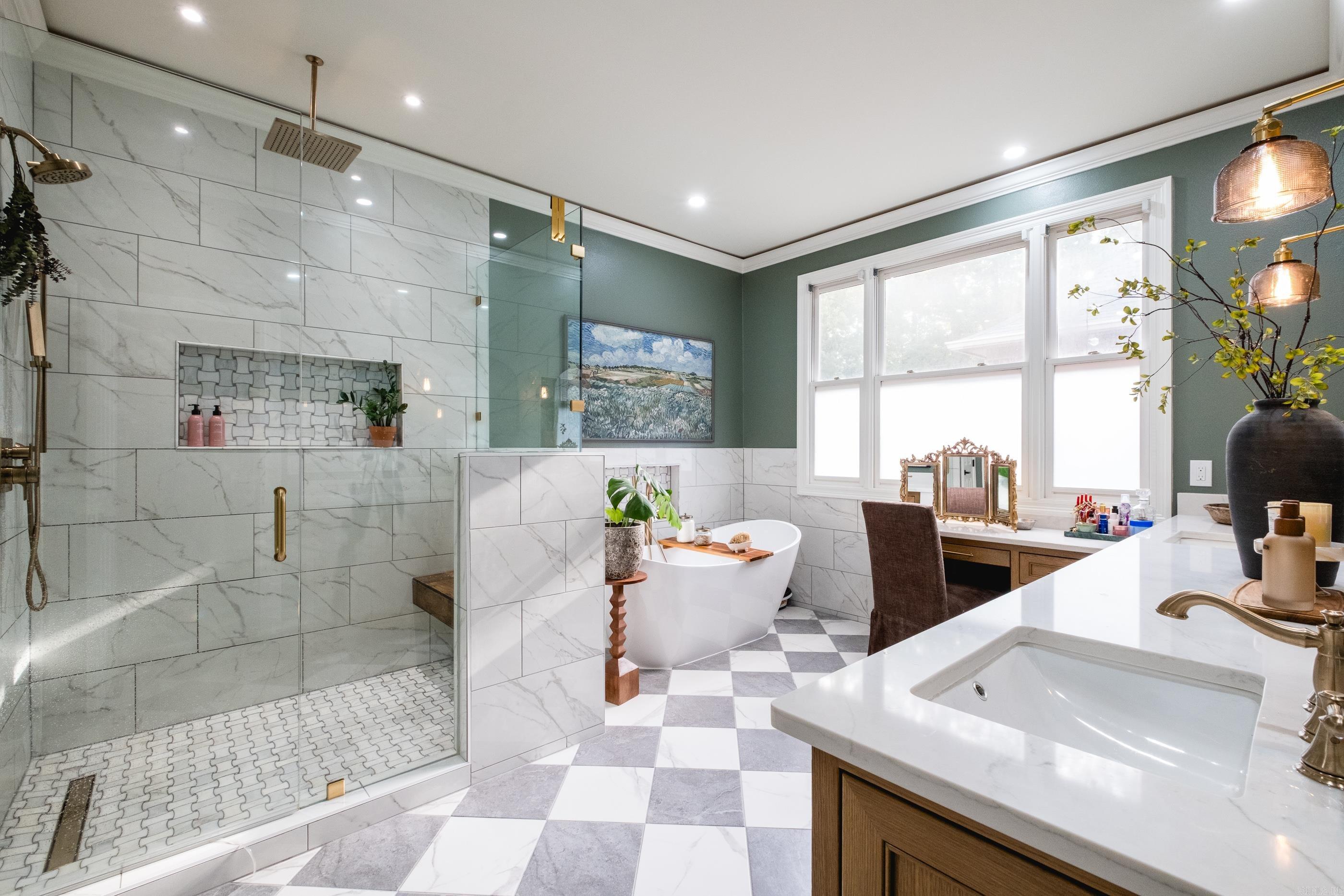 CHENAL VALLEY AVIGNON COURT - Residential