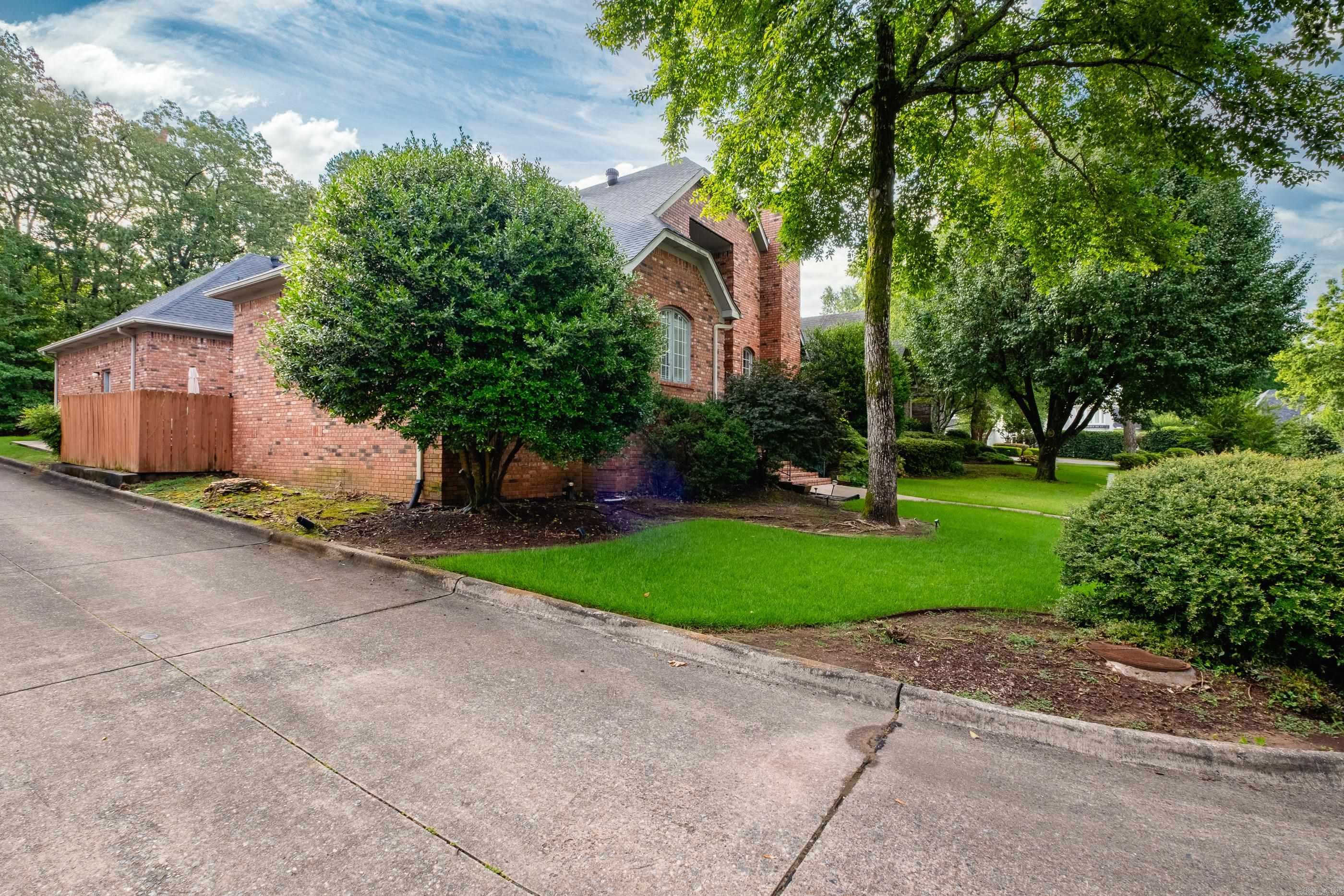 CHENAL VALLEY AVIGNON COURT - Residential