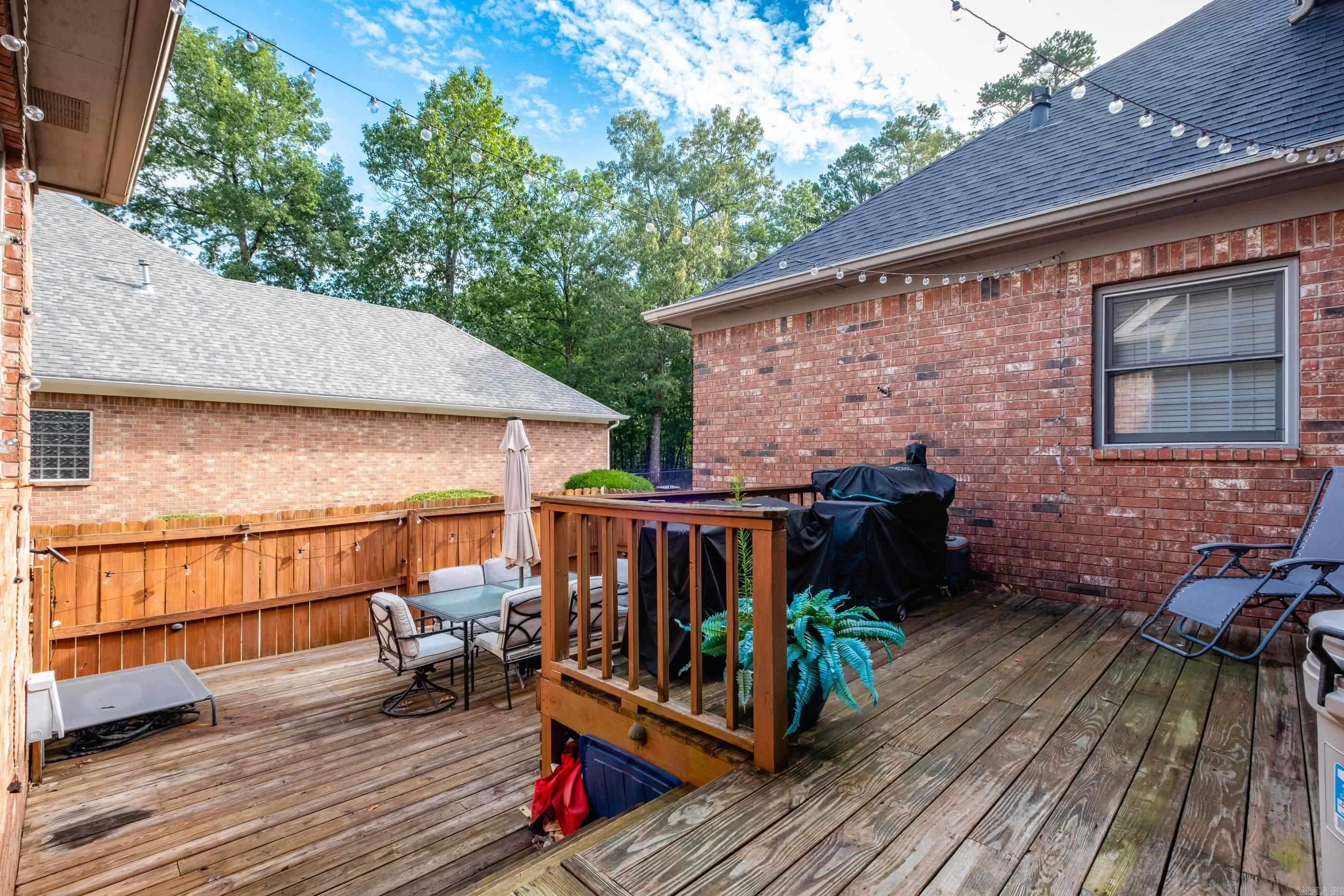 CHENAL VALLEY AVIGNON COURT - Residential