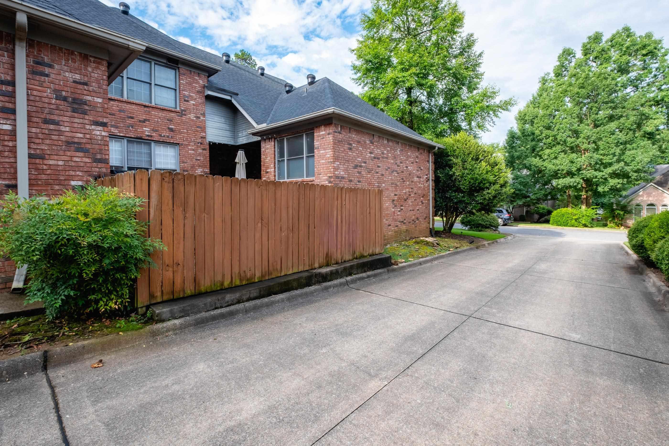 CHENAL VALLEY AVIGNON COURT - Residential