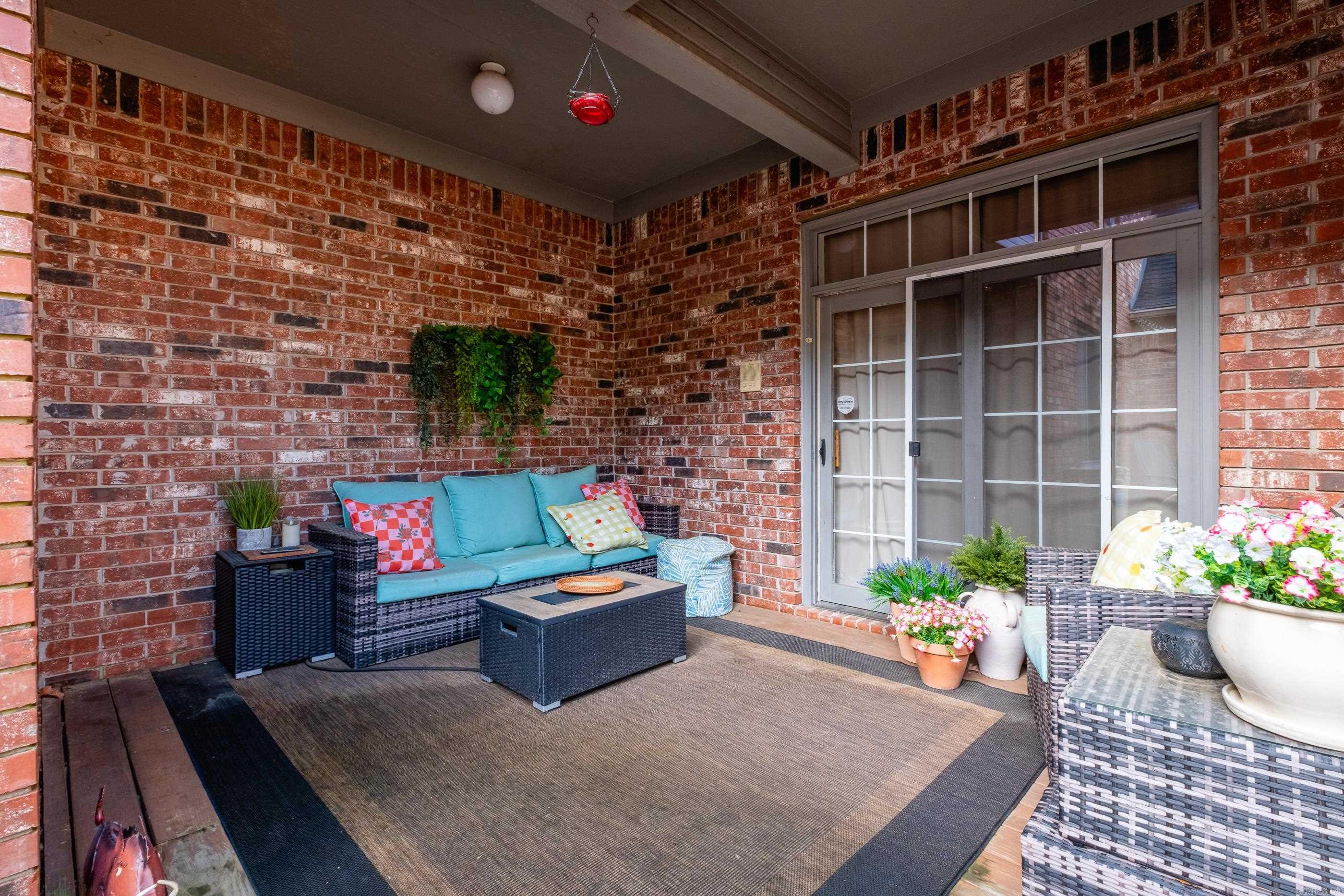 CHENAL VALLEY AVIGNON COURT - Residential