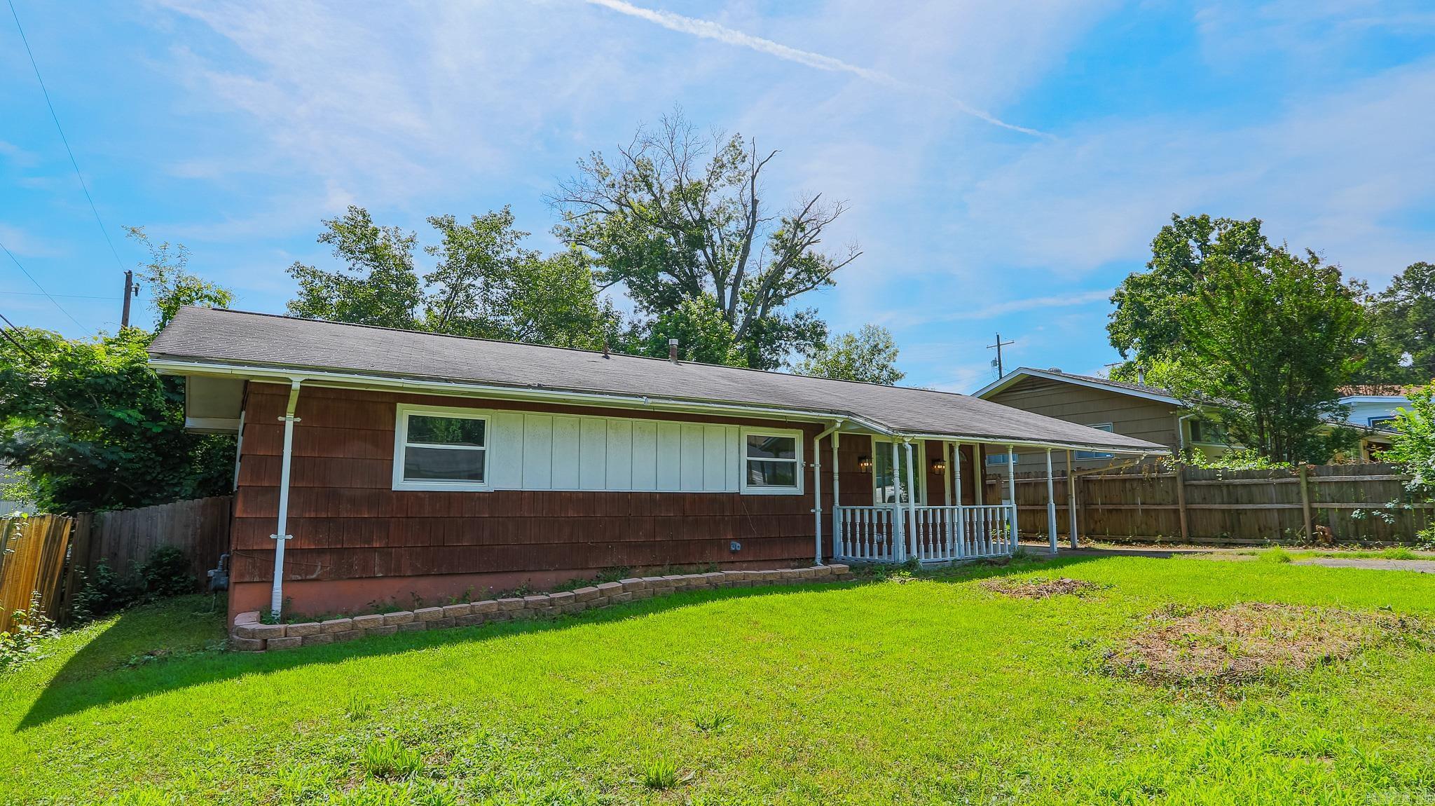 MEADOWCLIFF - Residential